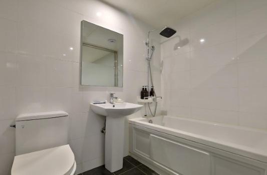 Standard Double Room - Photo 16