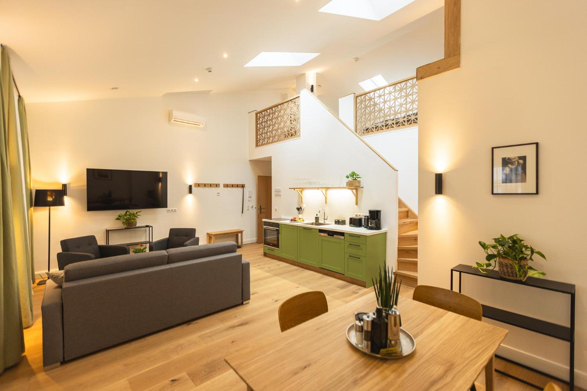 One-Bedroom Apartment with Terrace photo 1