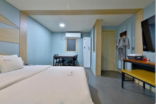 Deluxe Double Room - Photo 18