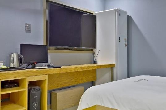 Deluxe Double Room - Photo 15