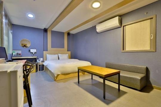 Deluxe Double Room - Photo 10