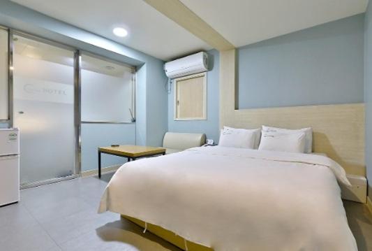 Deluxe Double Room - Photo 43