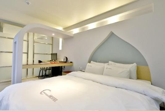 Deluxe Double Room - Photo 41