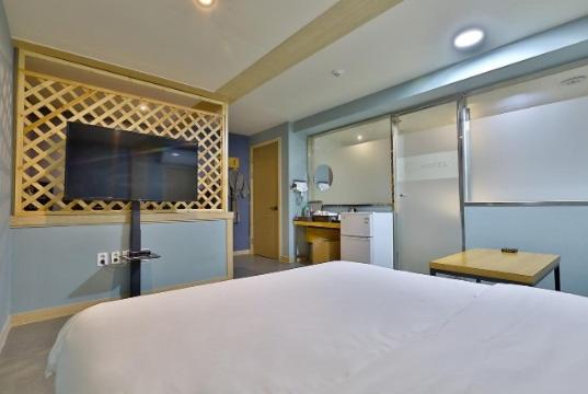 Deluxe Double Room - Photo 44