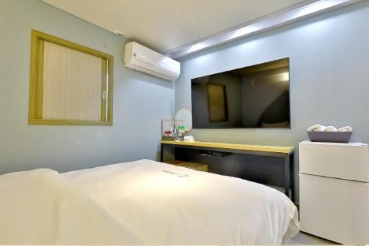 Deluxe Double Room - Photo 39