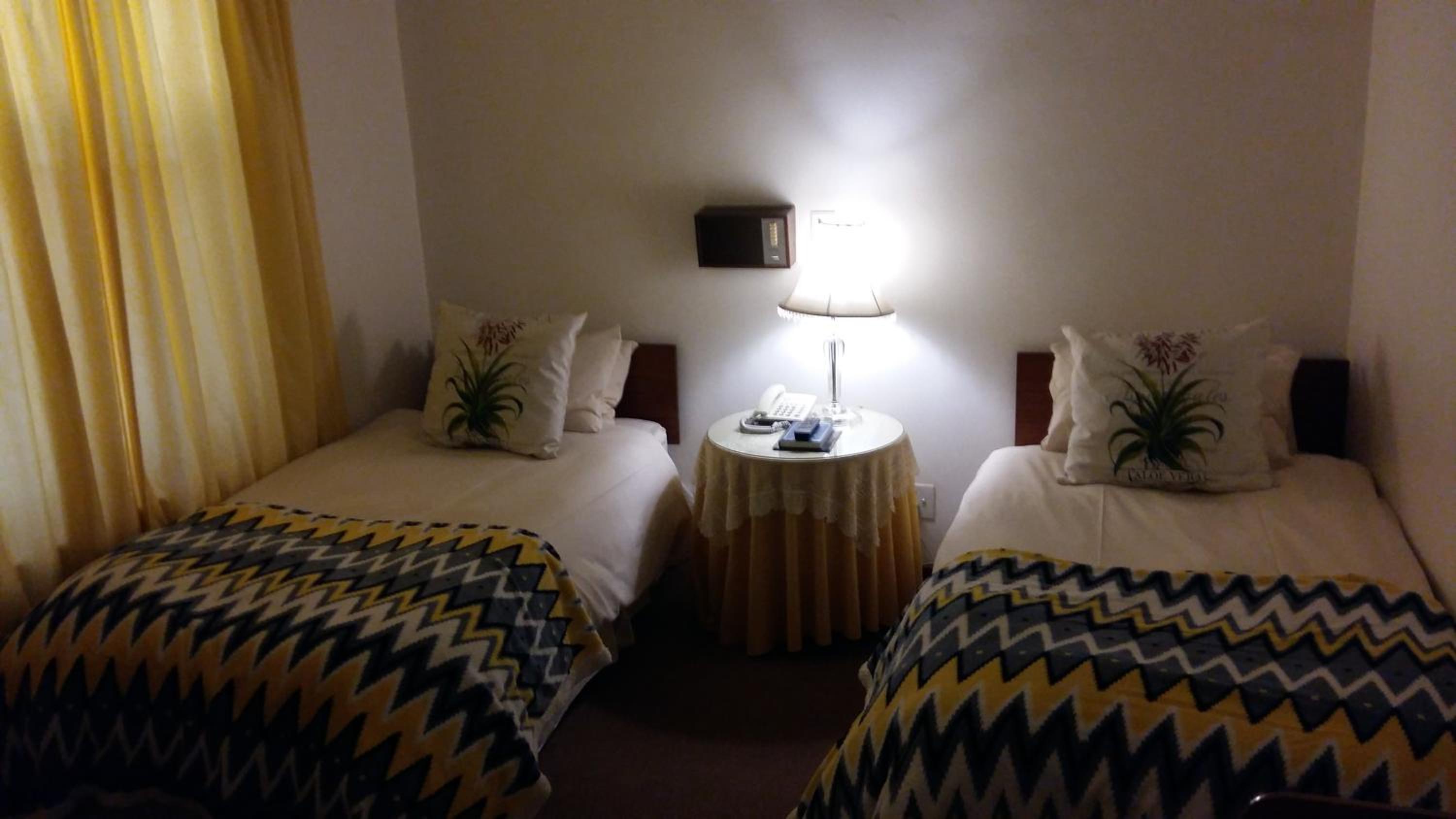 Twin Room - Photo 1