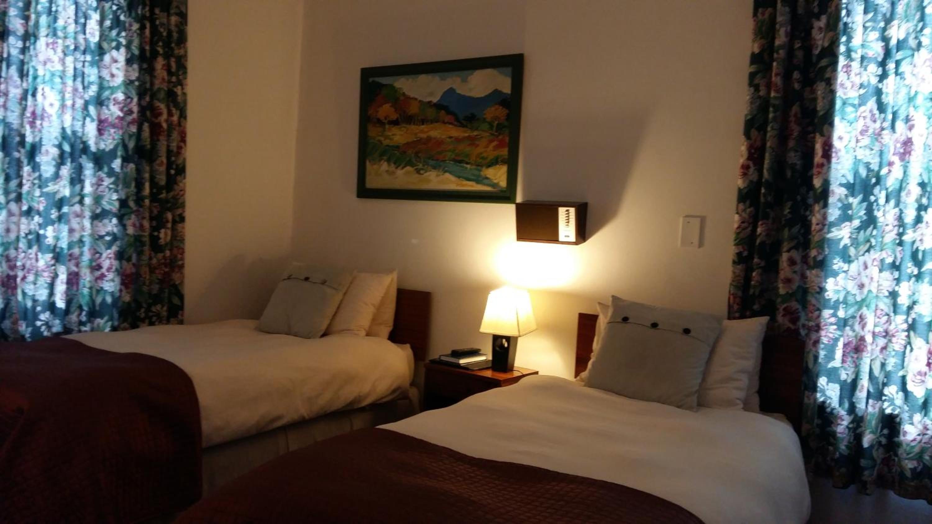 Twin Room - Photo 4