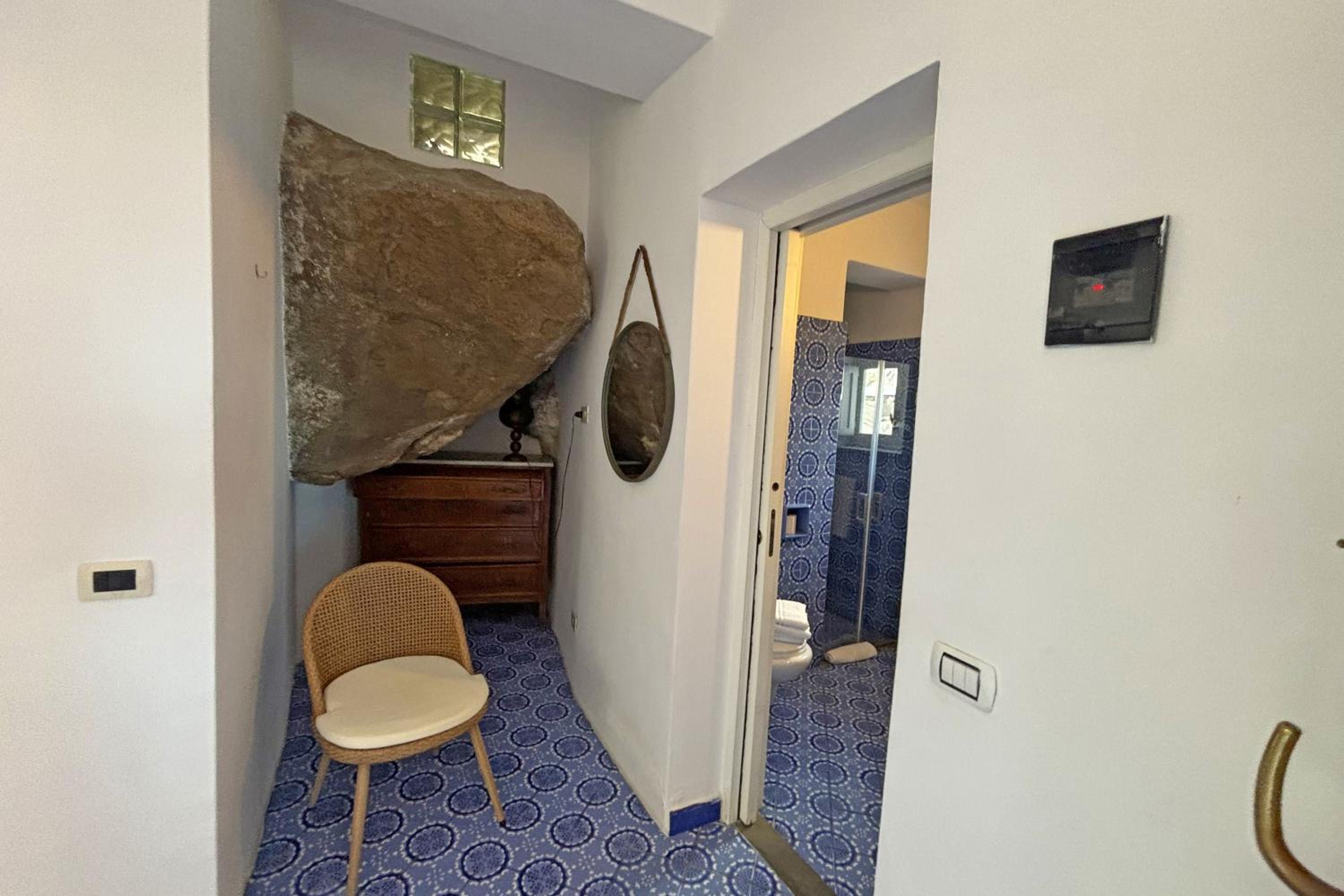 One Bedroom Apartment