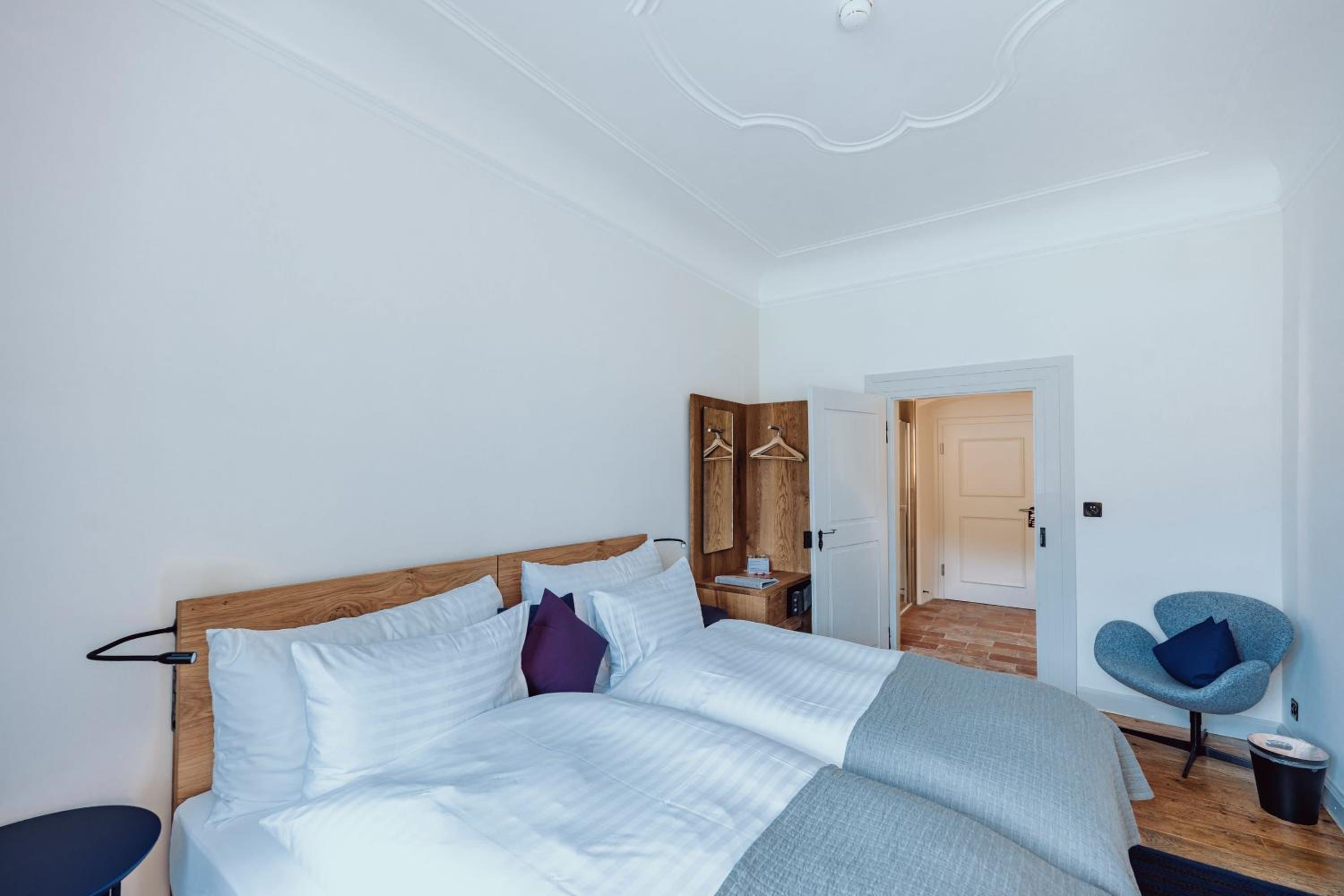 Superior Double or Twin Room with Garden View - Photo 1