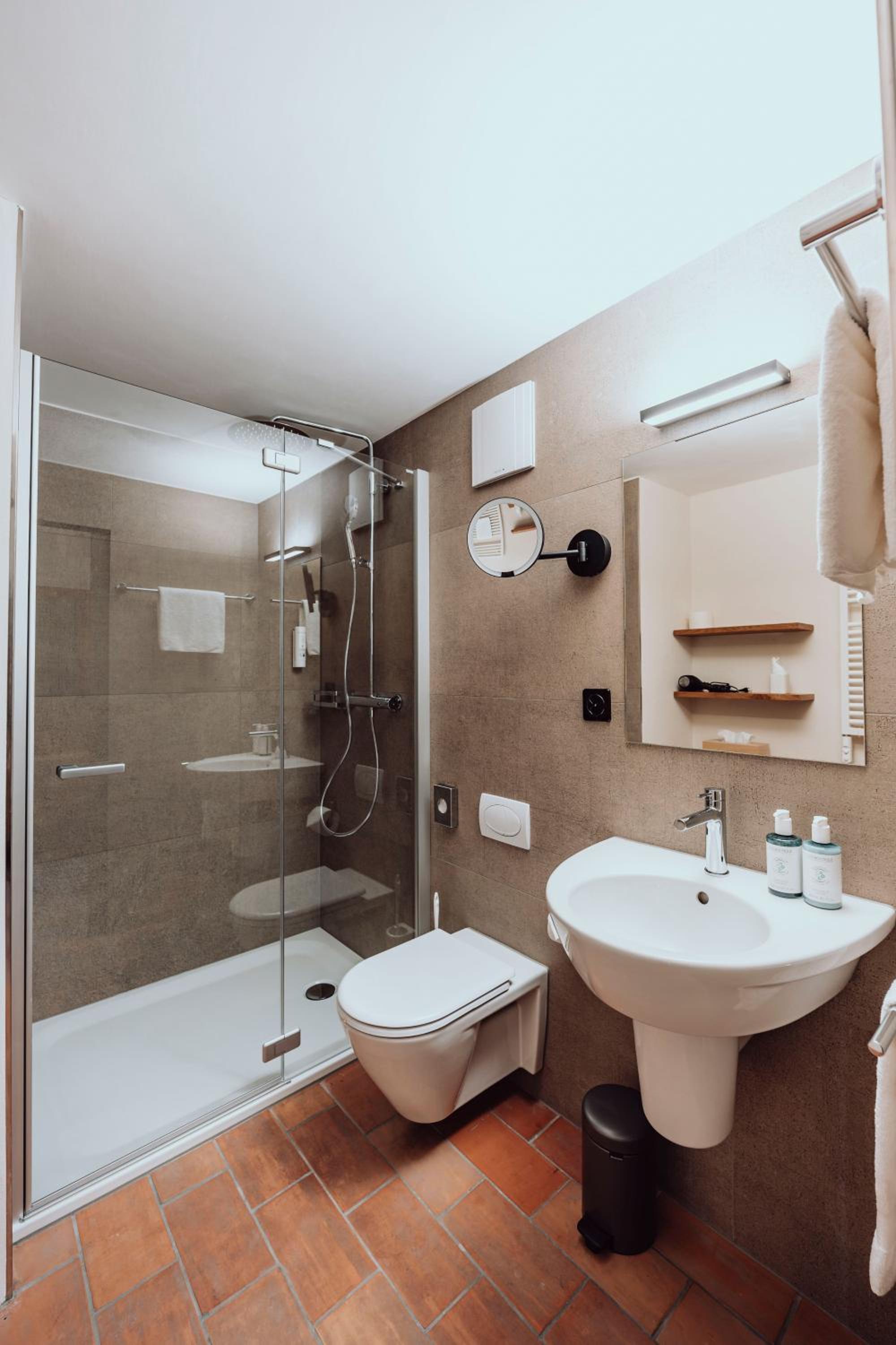Superior Double or Twin Room with Garden View - Photo 8
