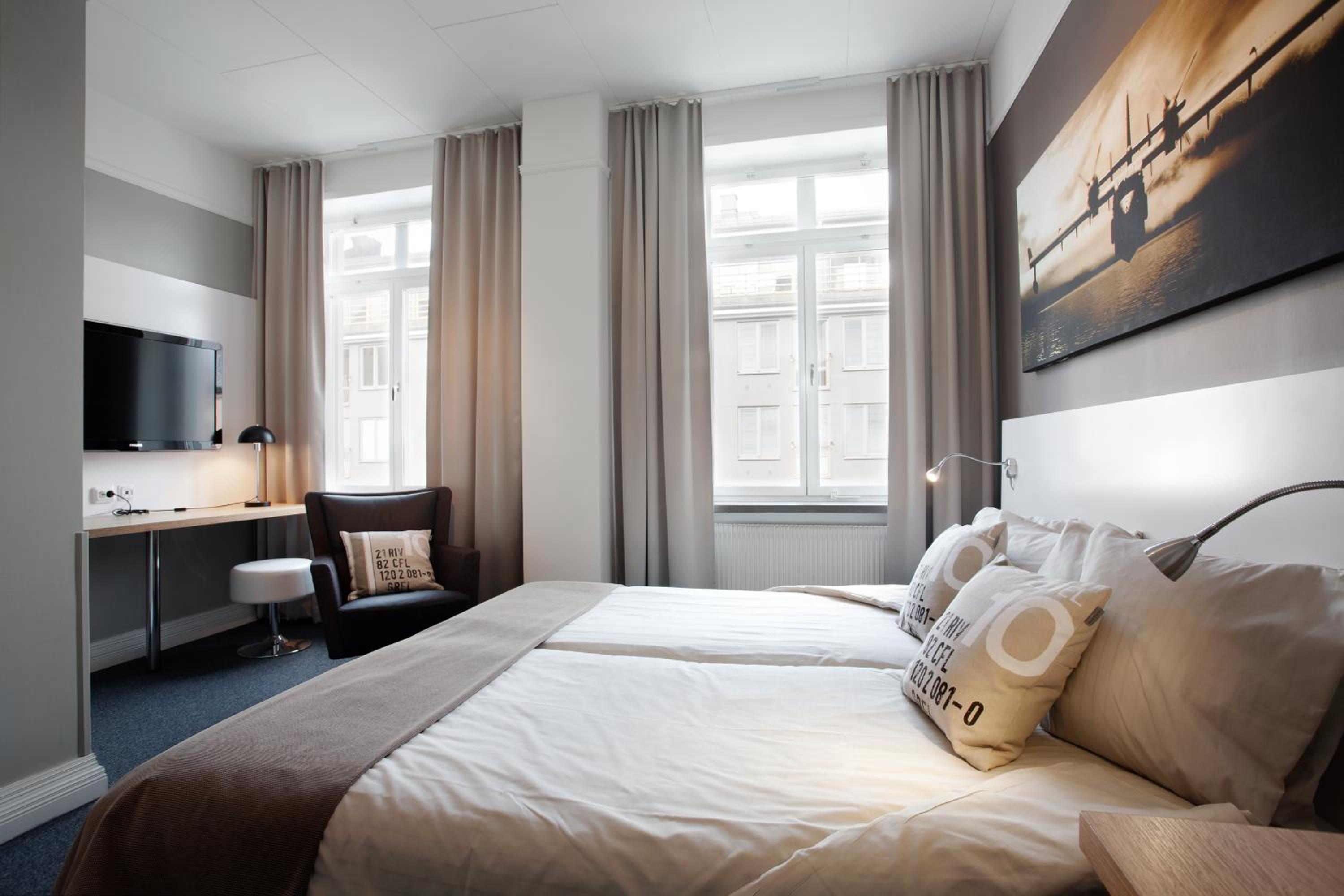 Superior Twin Room - Photo 4