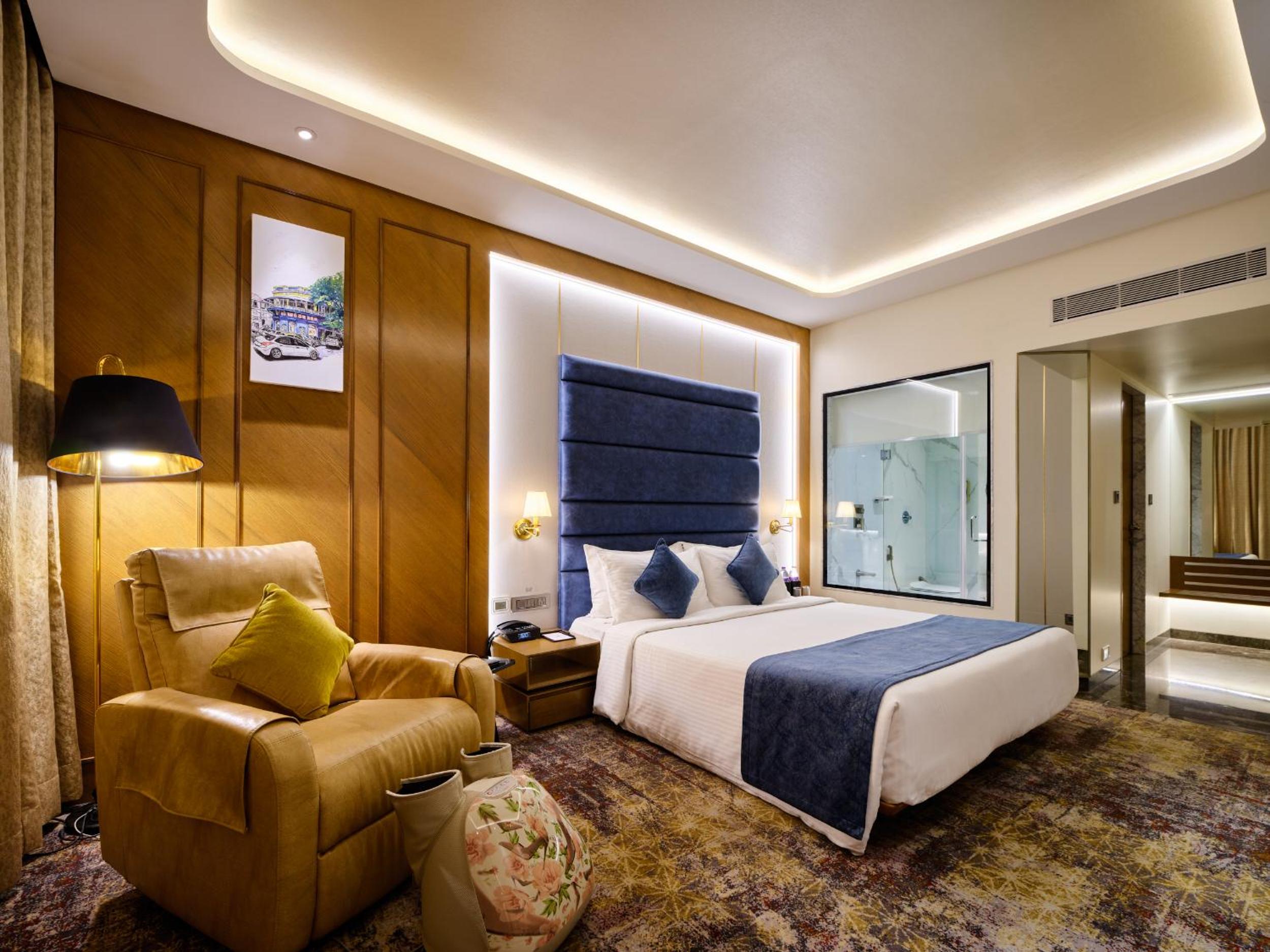 Premium Suite with Two way Airport Transfers photo 1