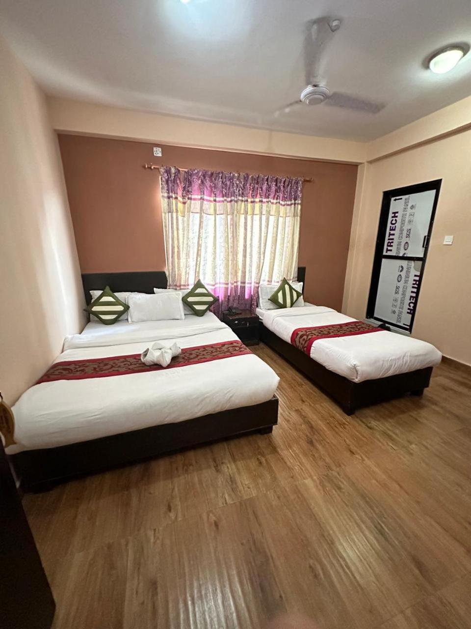 Deluxe Double or Twin Room with Mountain View