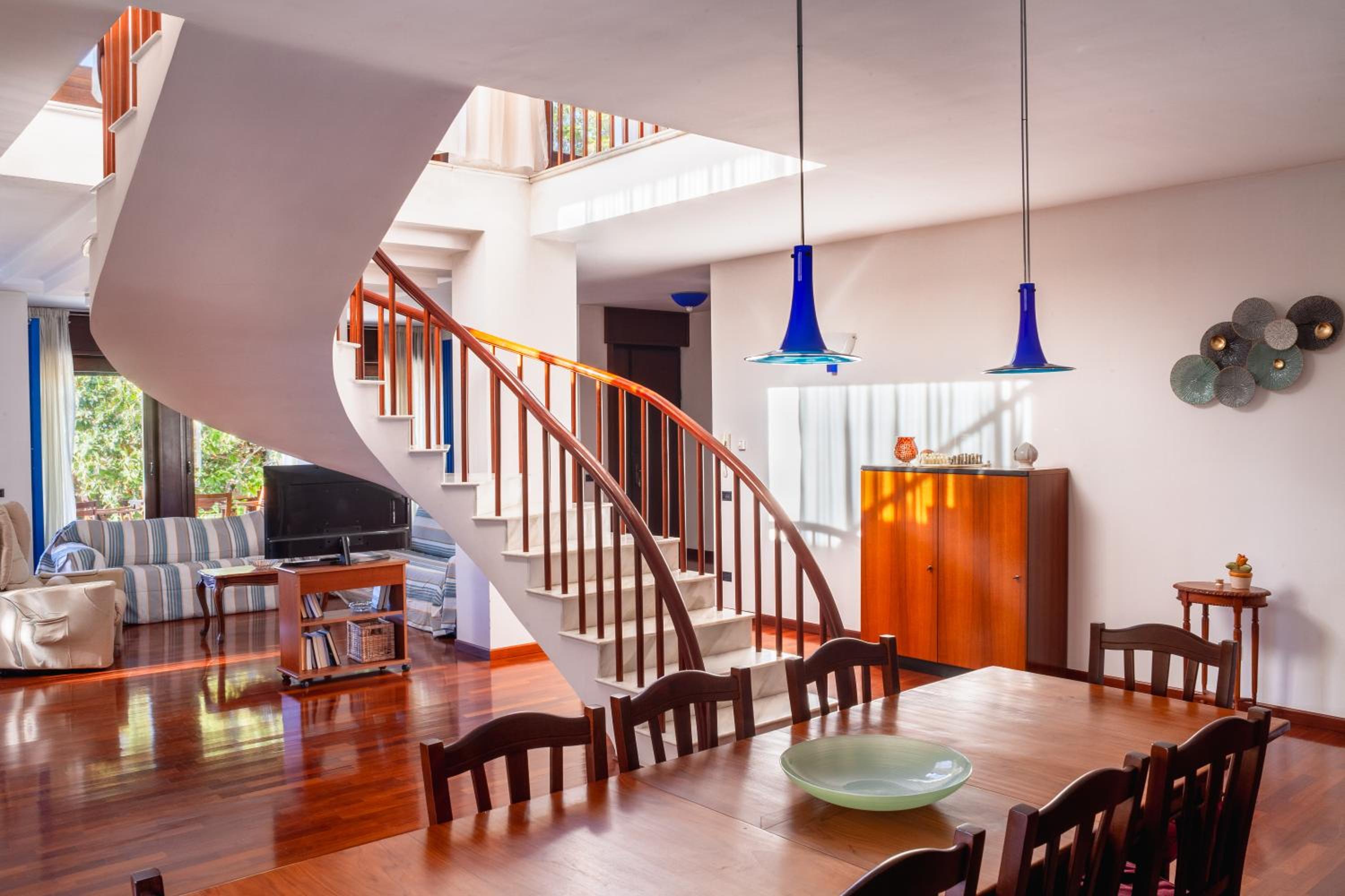Villa photo 3