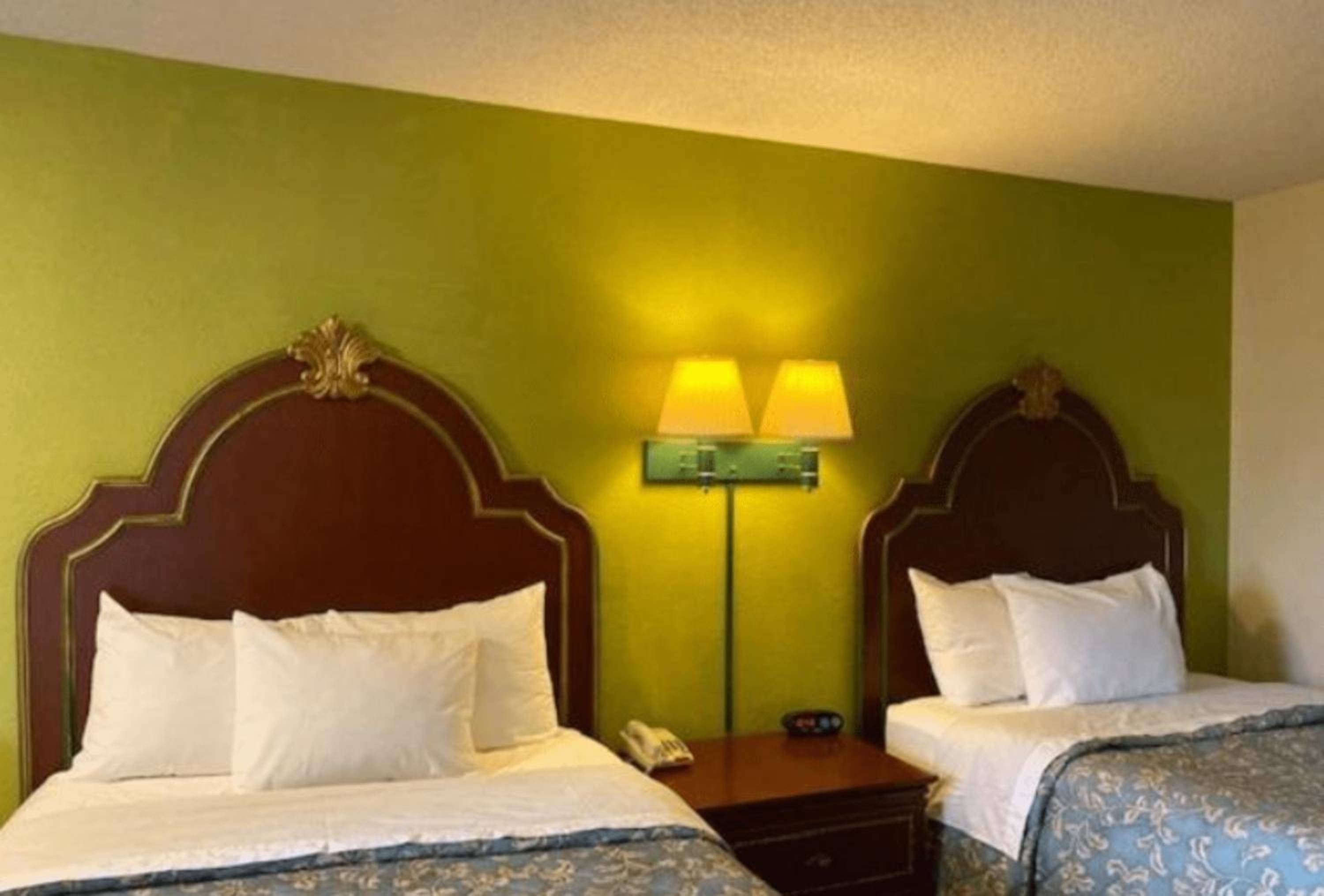 Deluxe Double Room with Two Double Beds - Non-Smoking - Photo 1