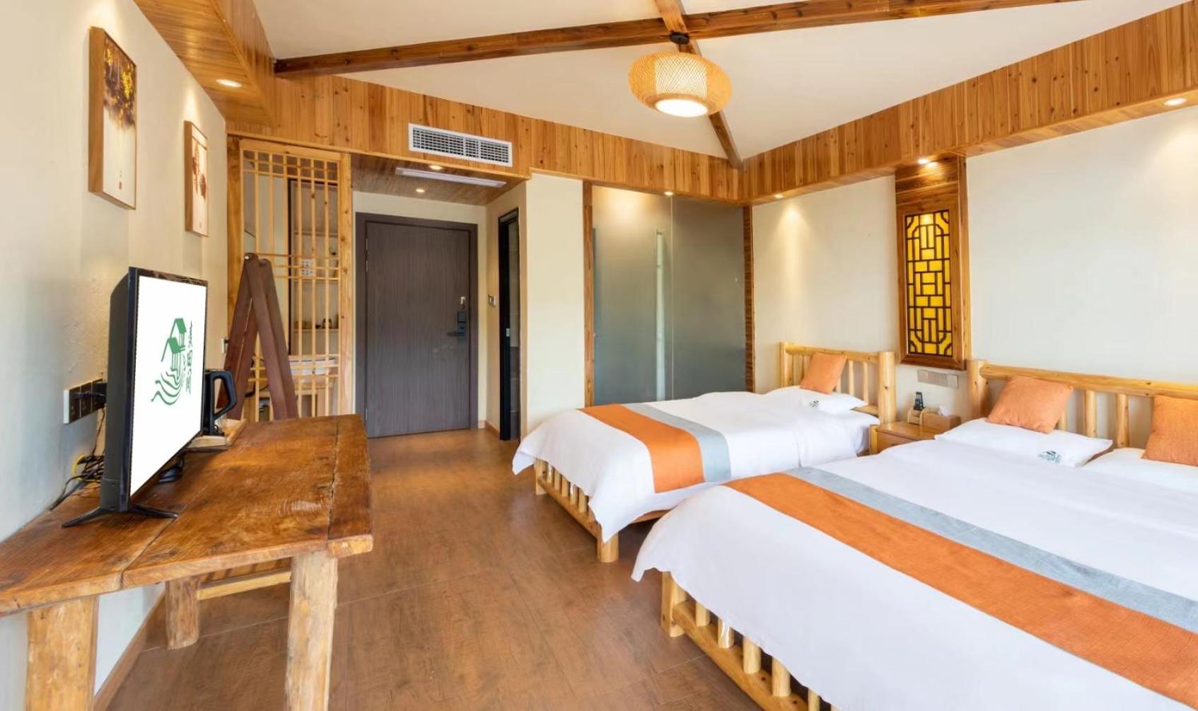 Twin Room with Balcony photo 1
