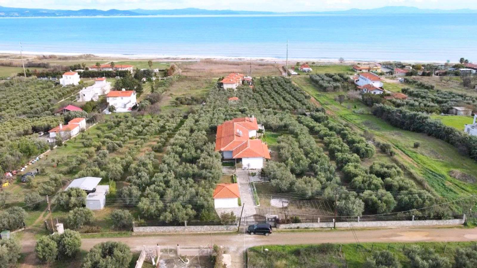 Two-Bedroom Apartment with Sea View photo 3