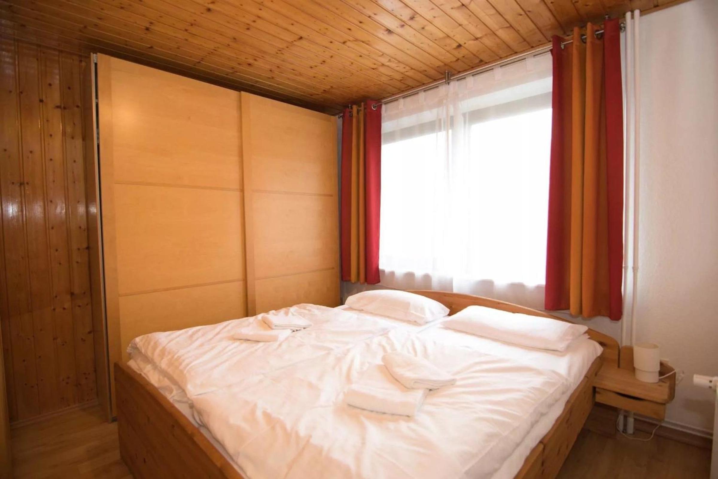 One-Bedroom Apartment with Balcony and Terrace photo 1