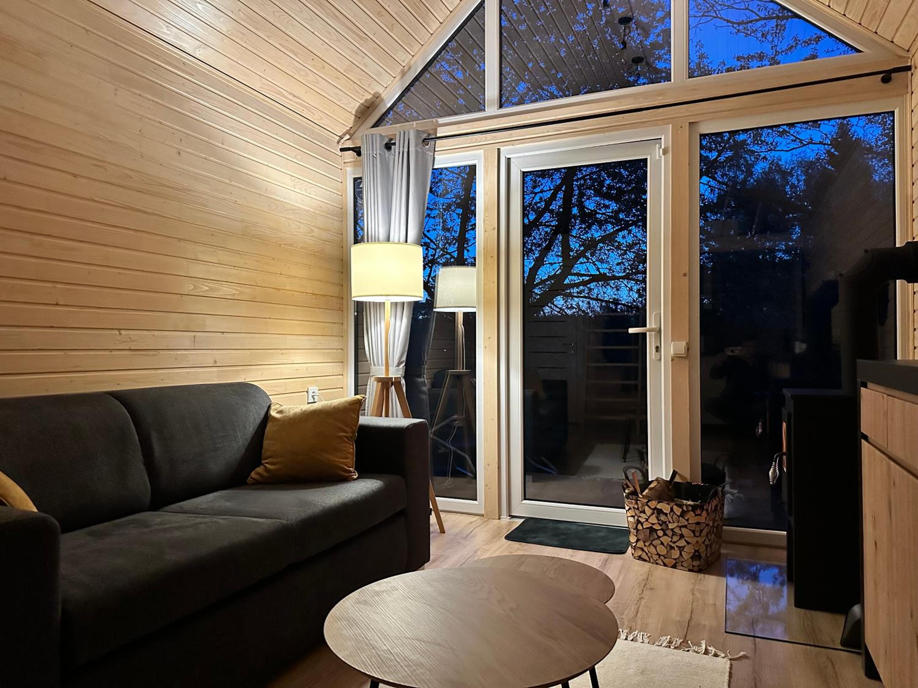 One-Bedroom House photo 3