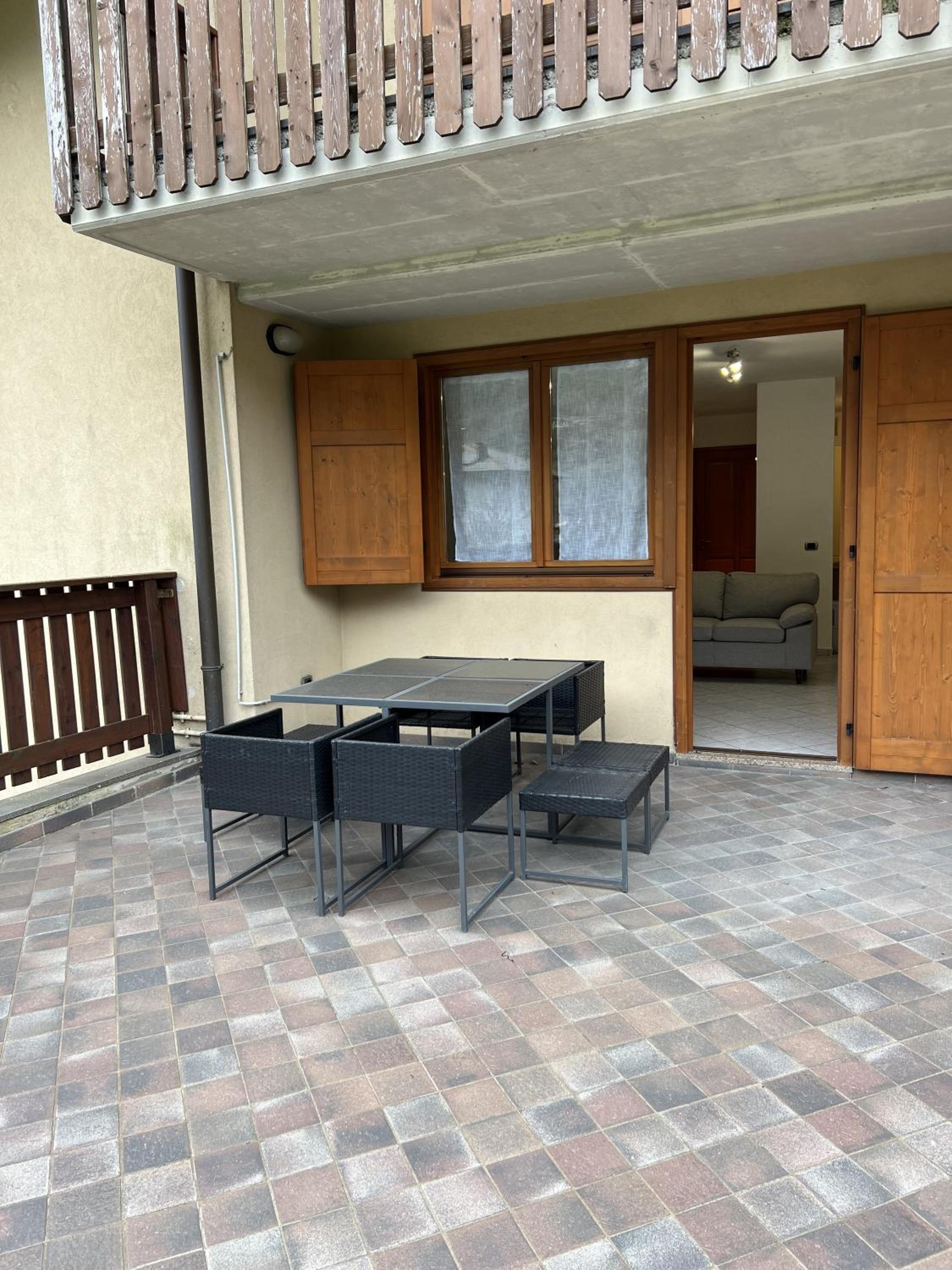 Two-Bedroom Deluxe Apartment with Garden View photo 2