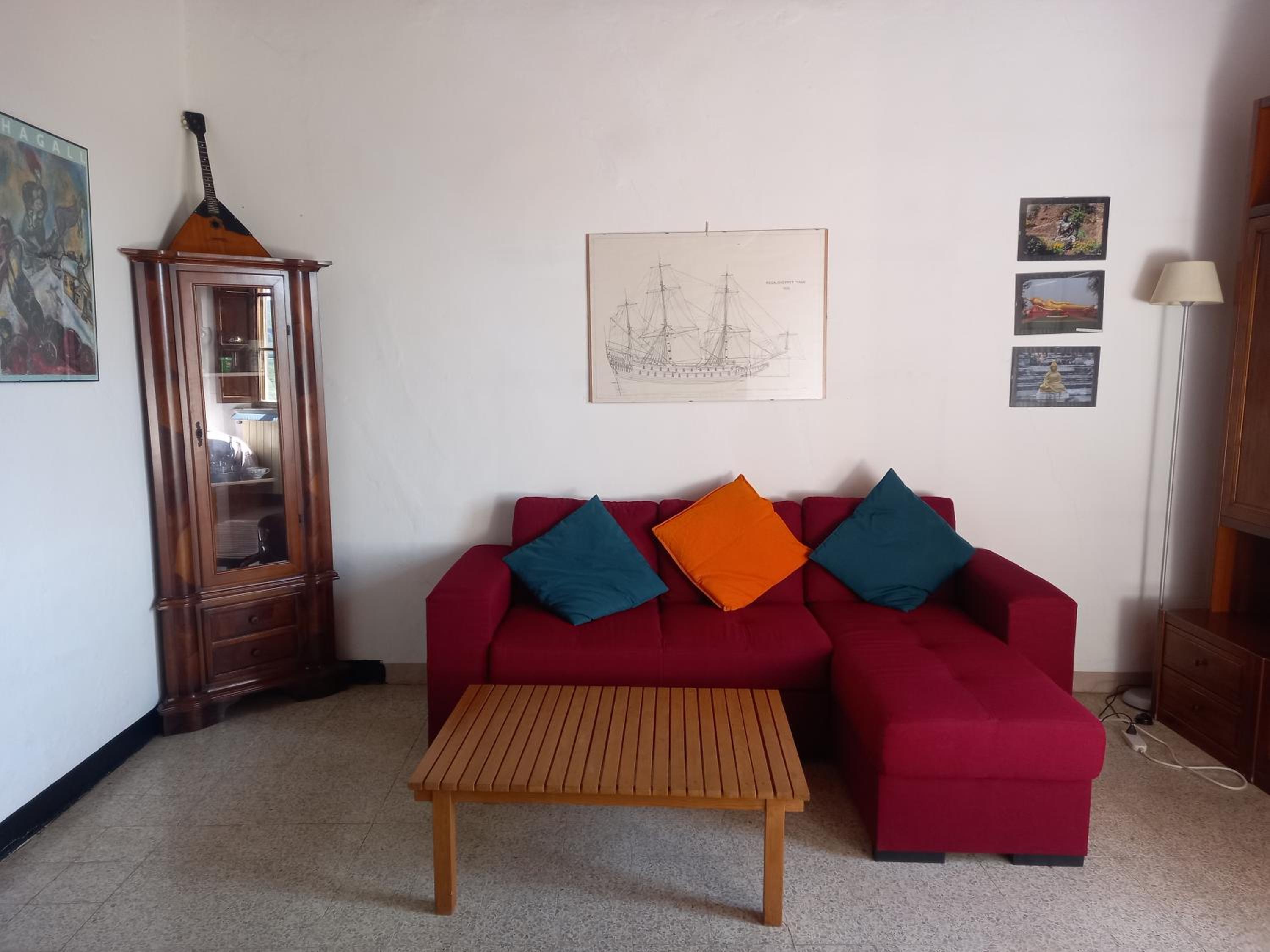 One-Bedroom Apartment photo 3