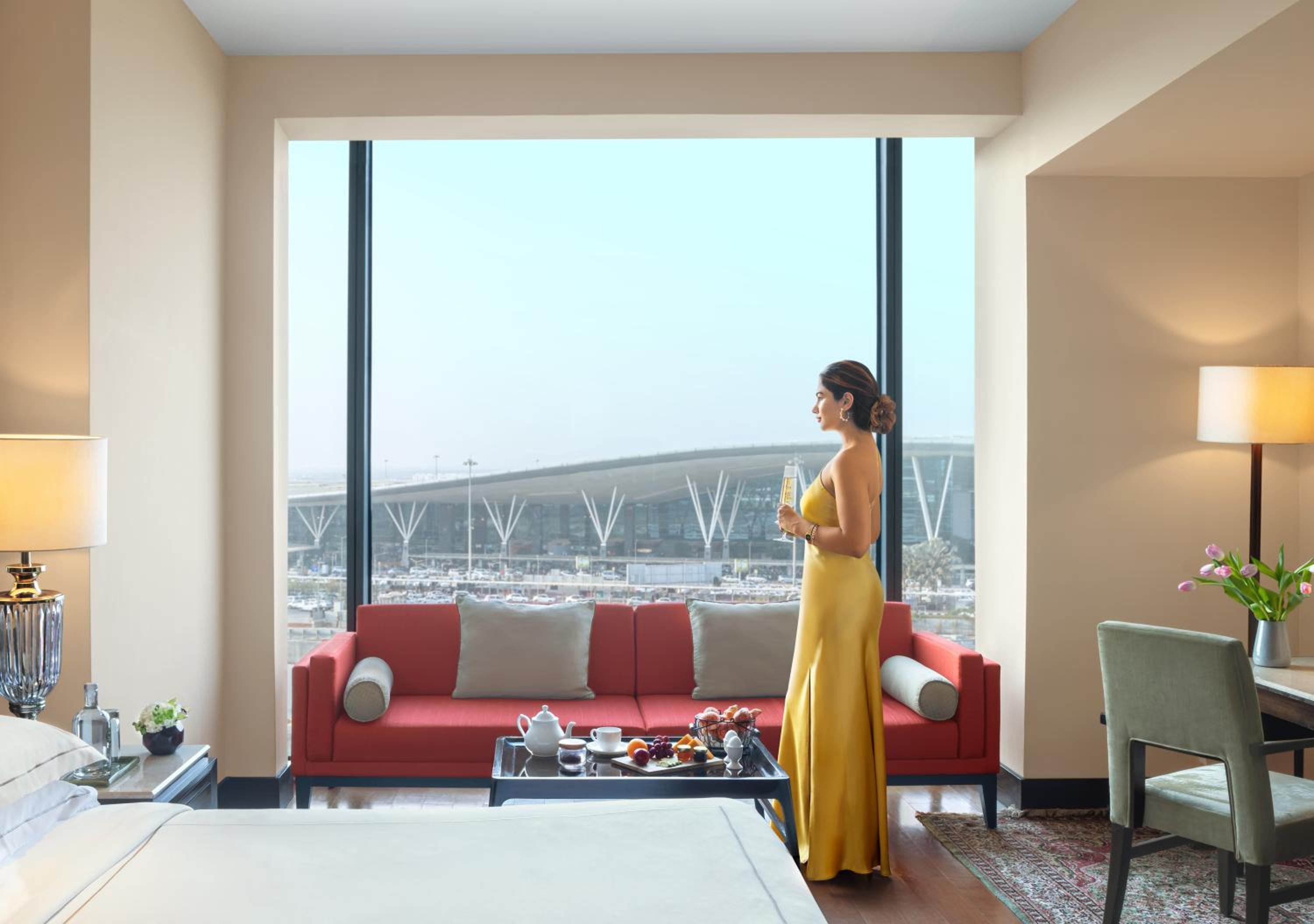 Taj Club Room King Bed-Lounge Access & 2 way Airport Transfers photo
