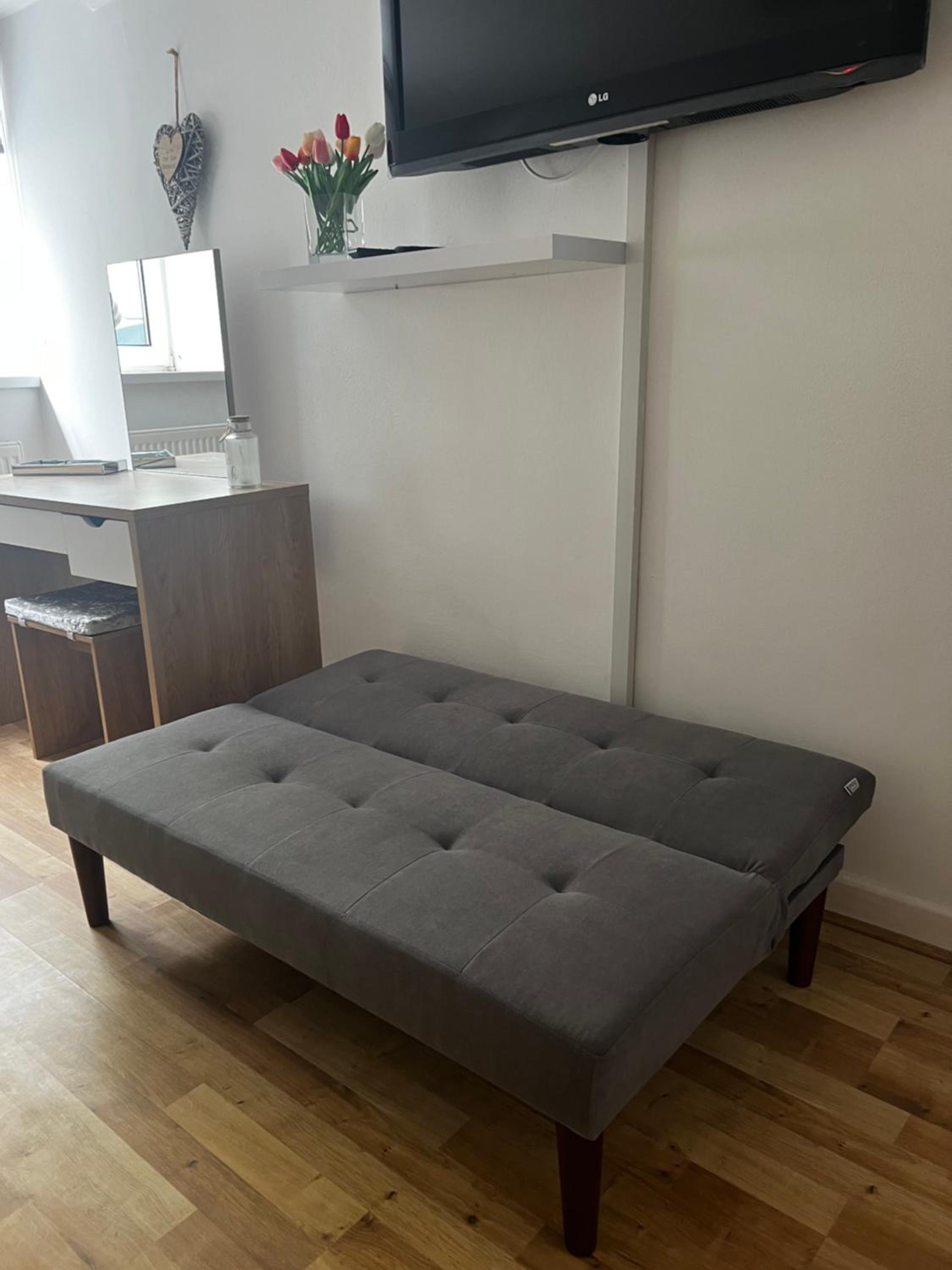 Two-Bedroom Apartment photo 3