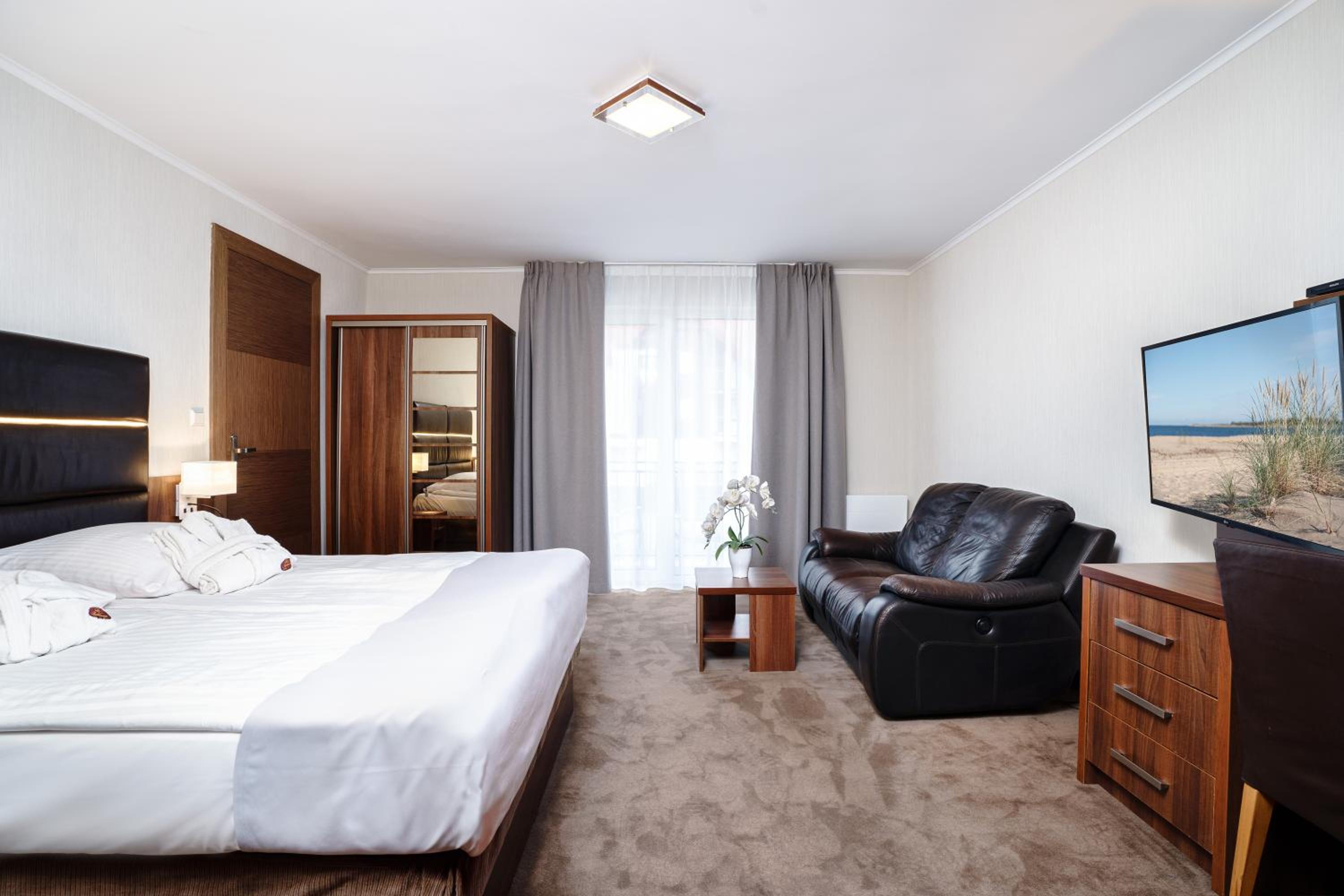 Superior Suite With Balcony photo 3