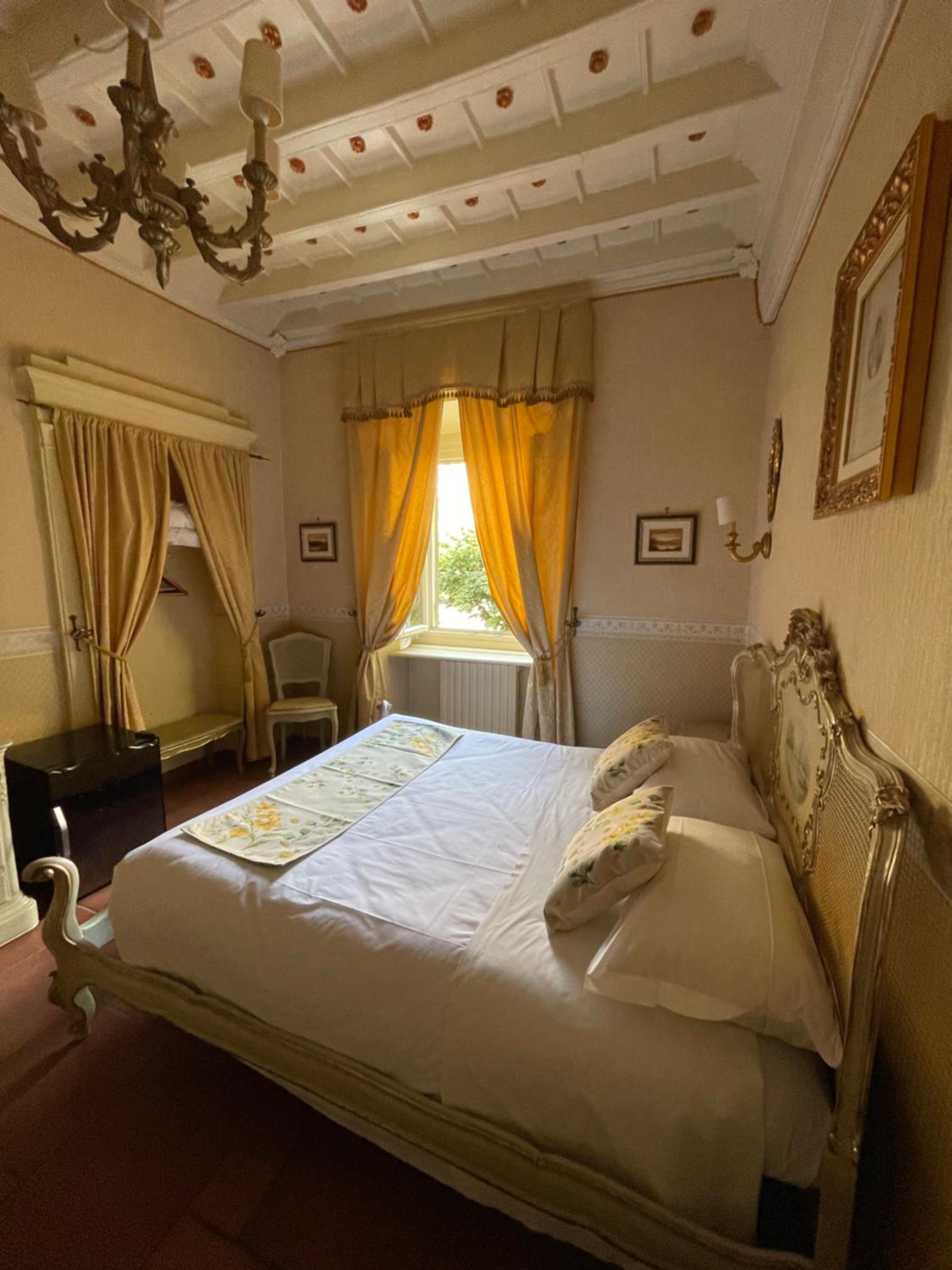 Standard Double Room - Photo 1