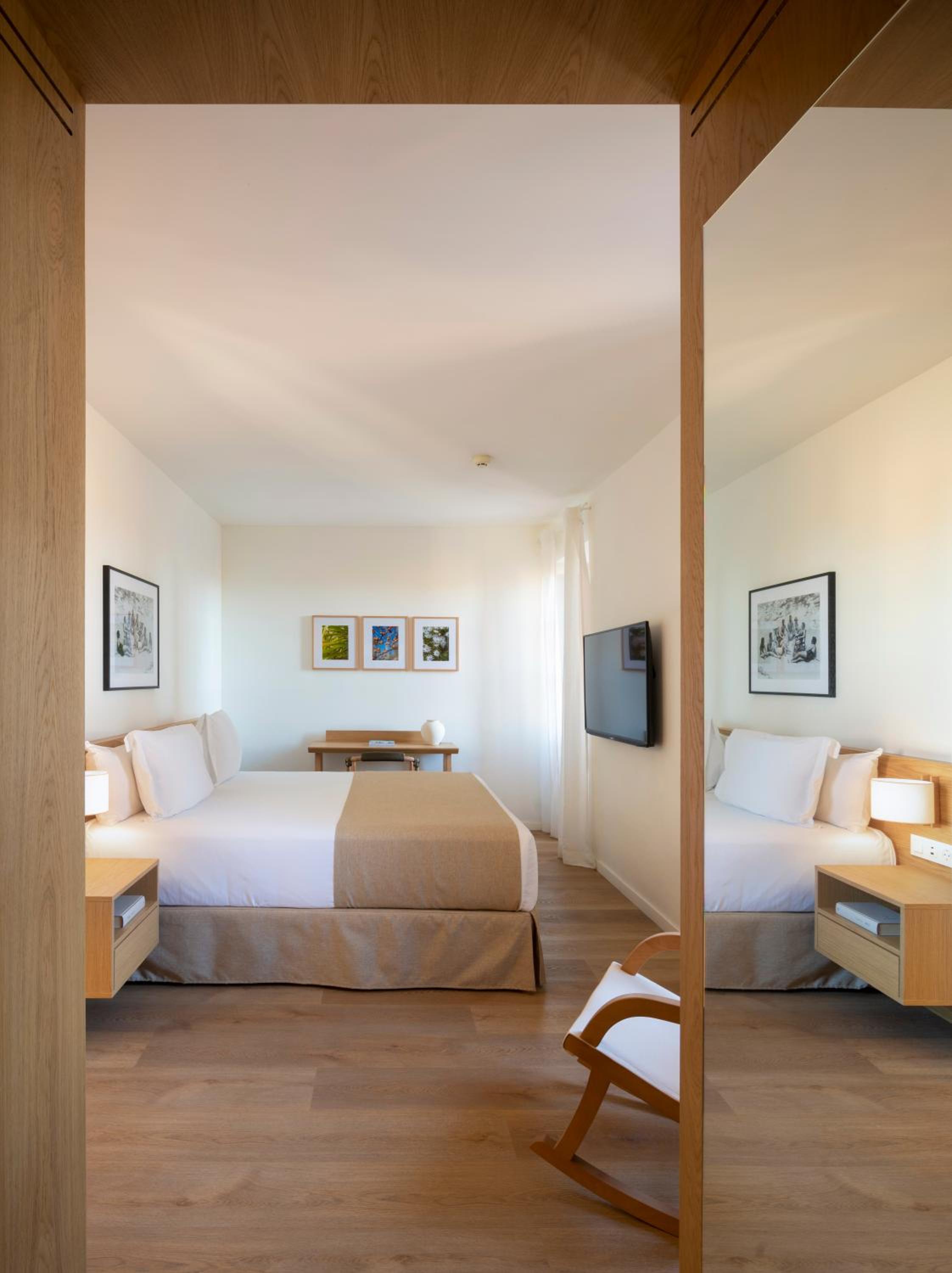 Double Room - Photo 5