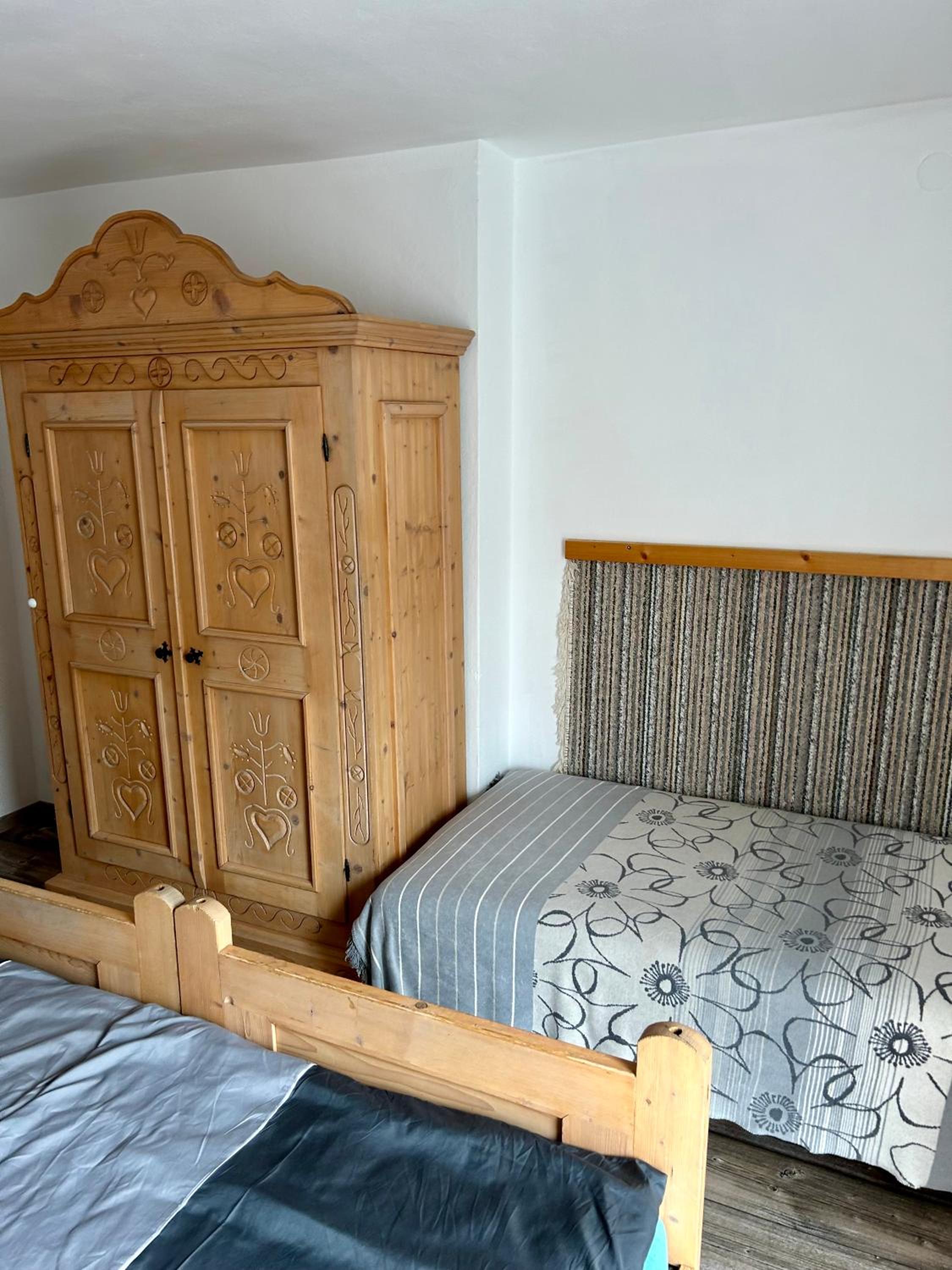 Two-Bedroom Apartment with Balcony photo 3