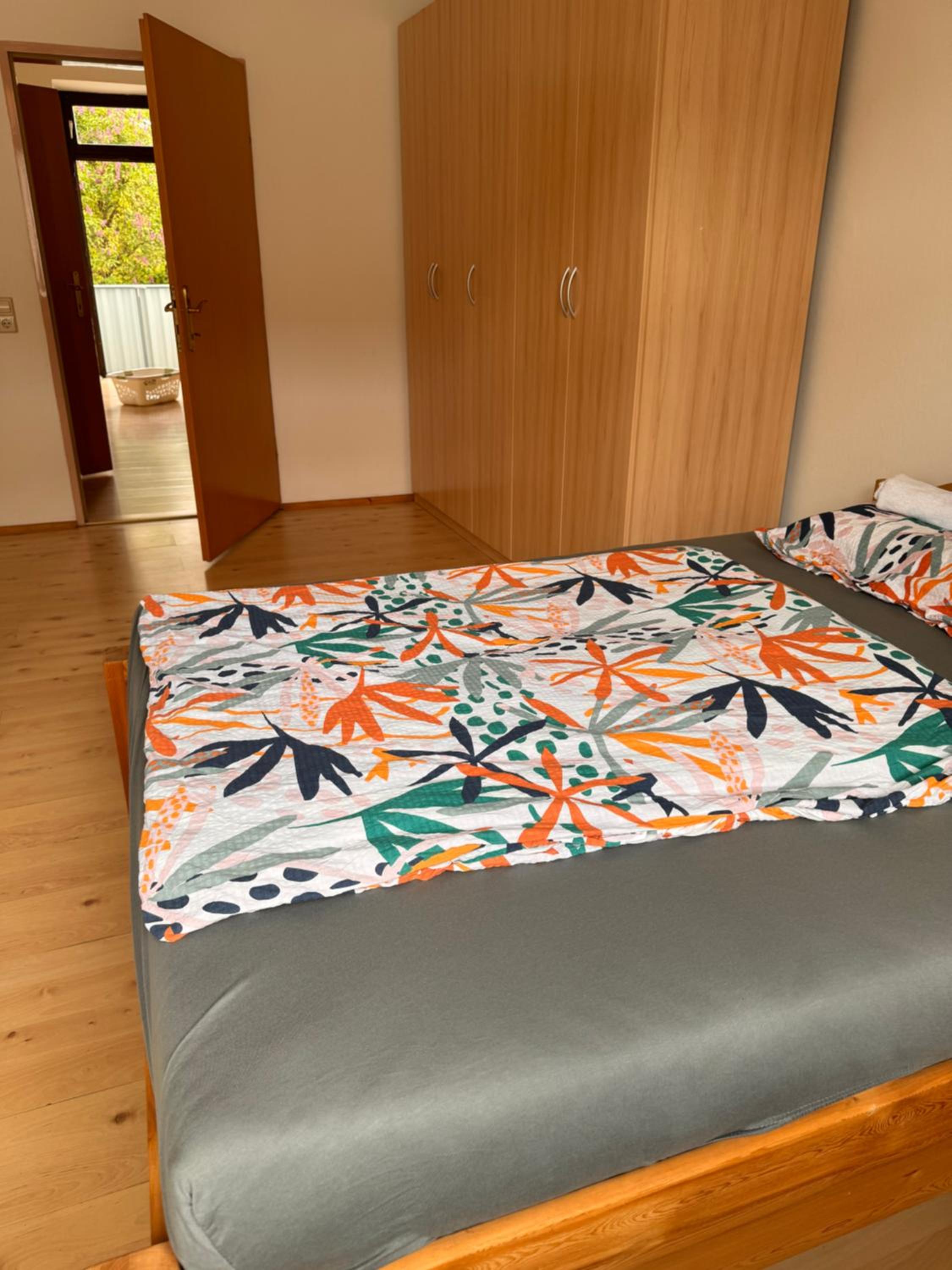 One-Bedroom Apartment with City View photo 2