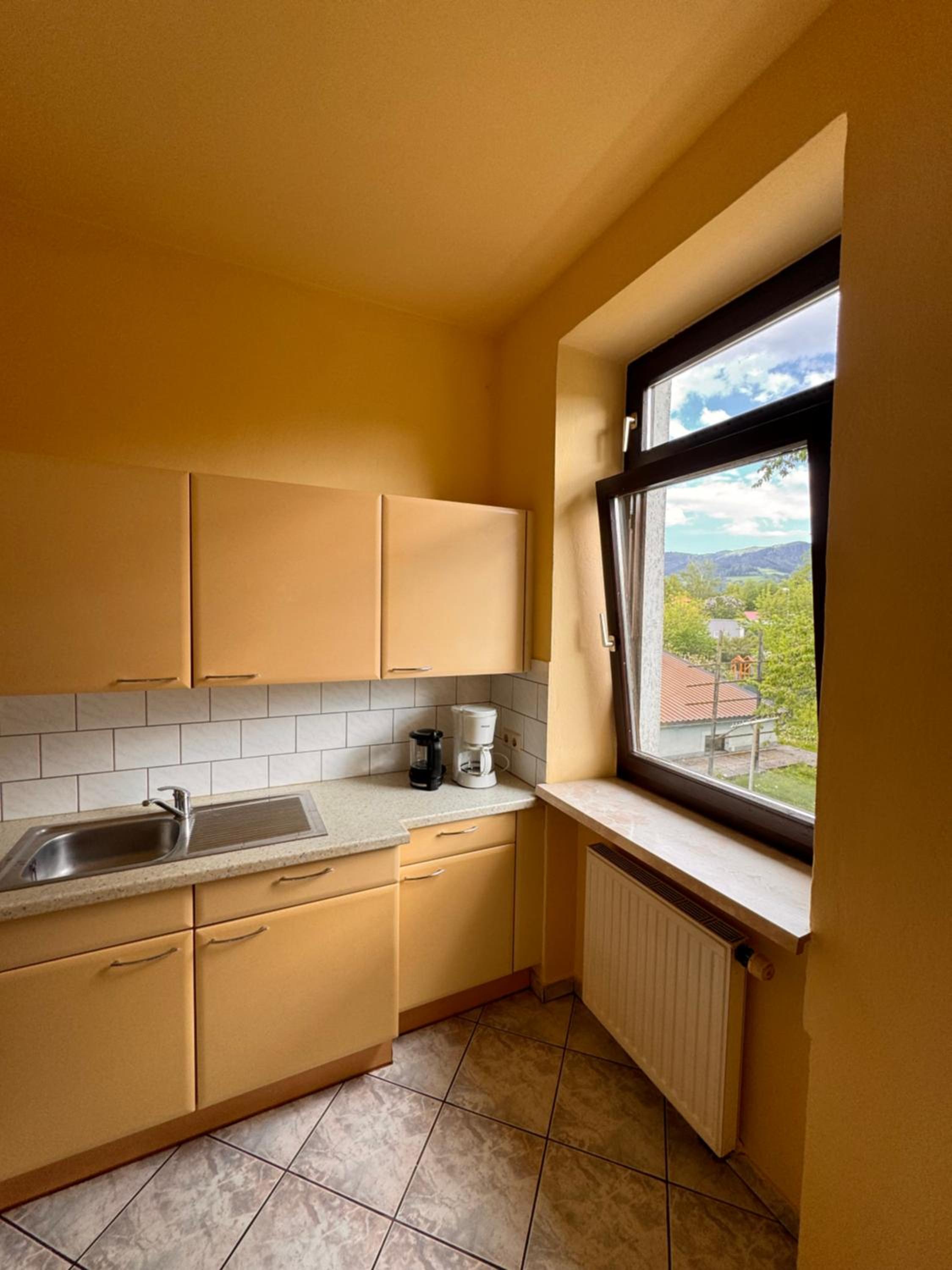 One-Bedroom Apartment with City View photo 3