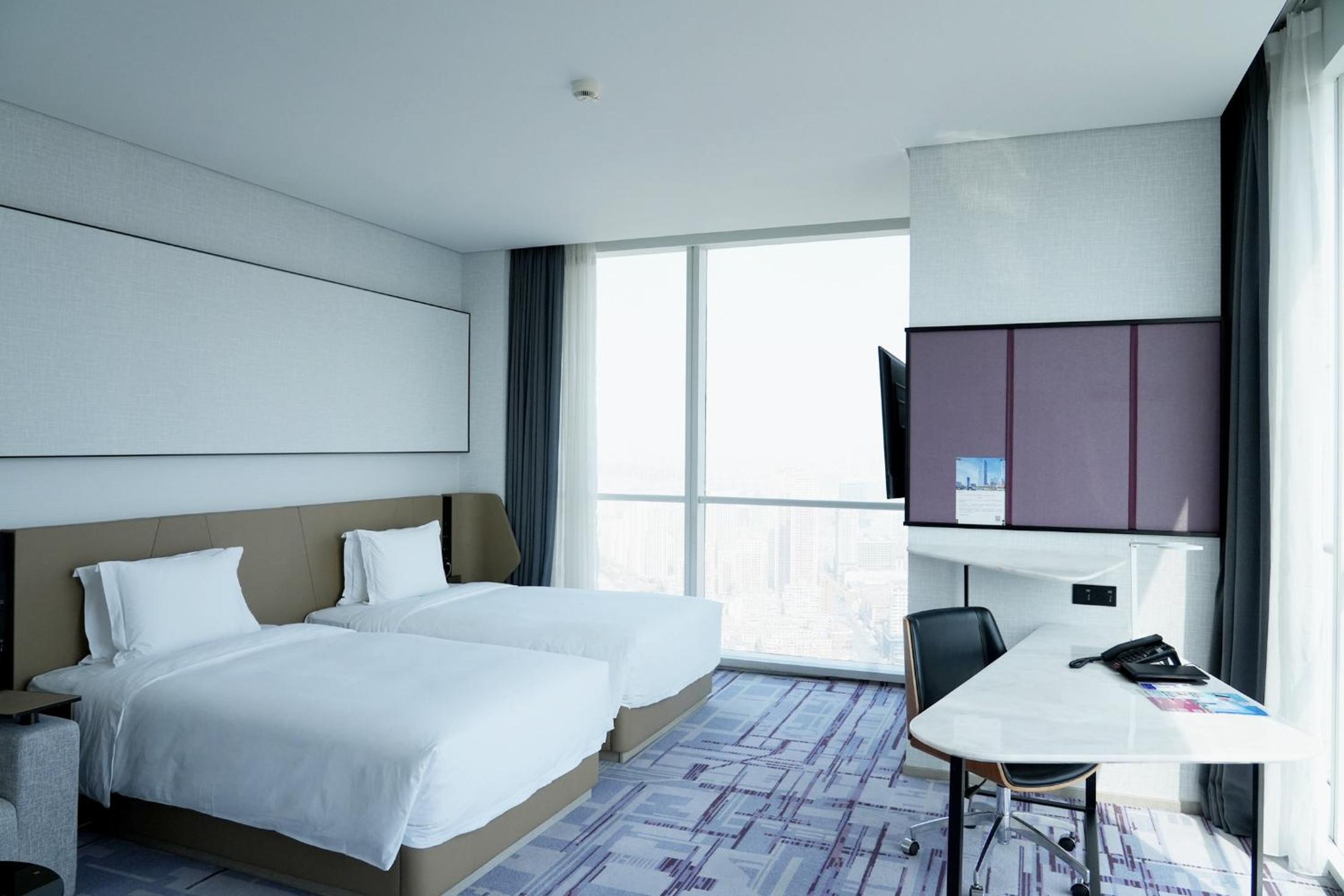 Premium Twin Room - Photo 4