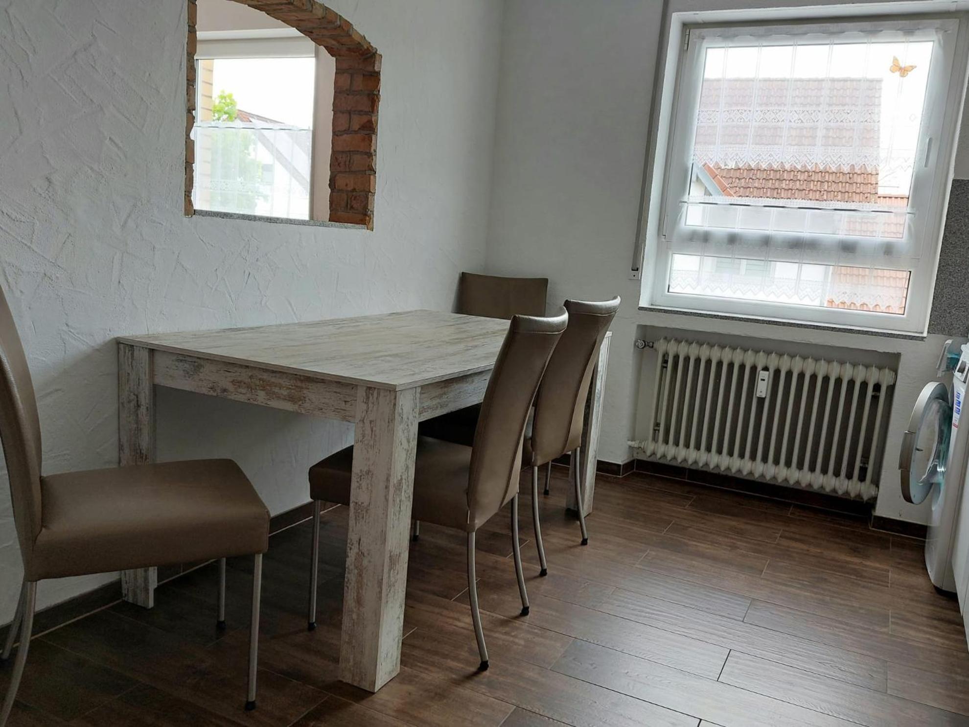 Four-Bedroom Apartment with Balcony  photo 2