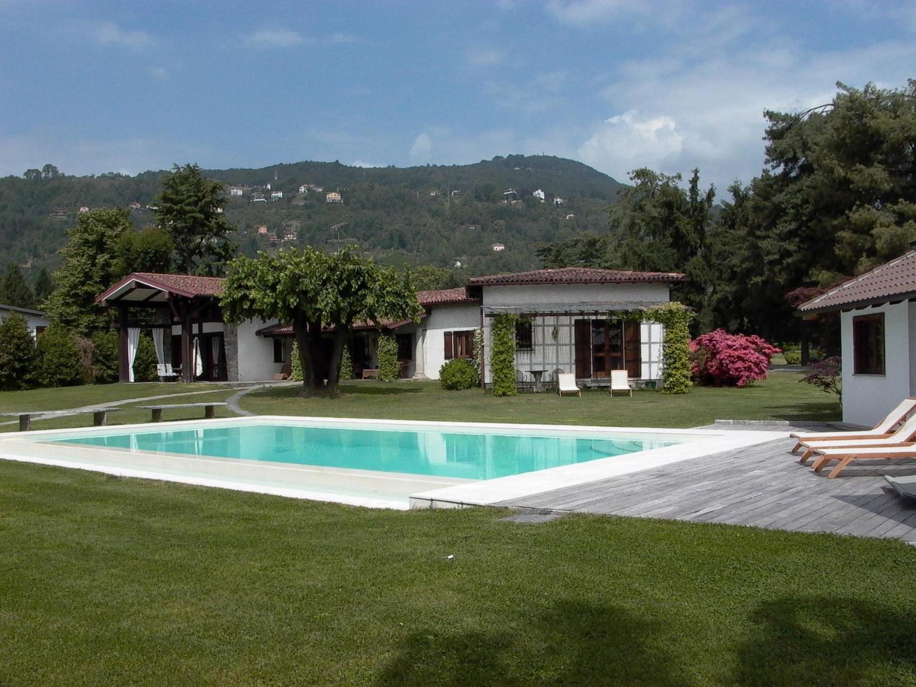 Villa photo 2