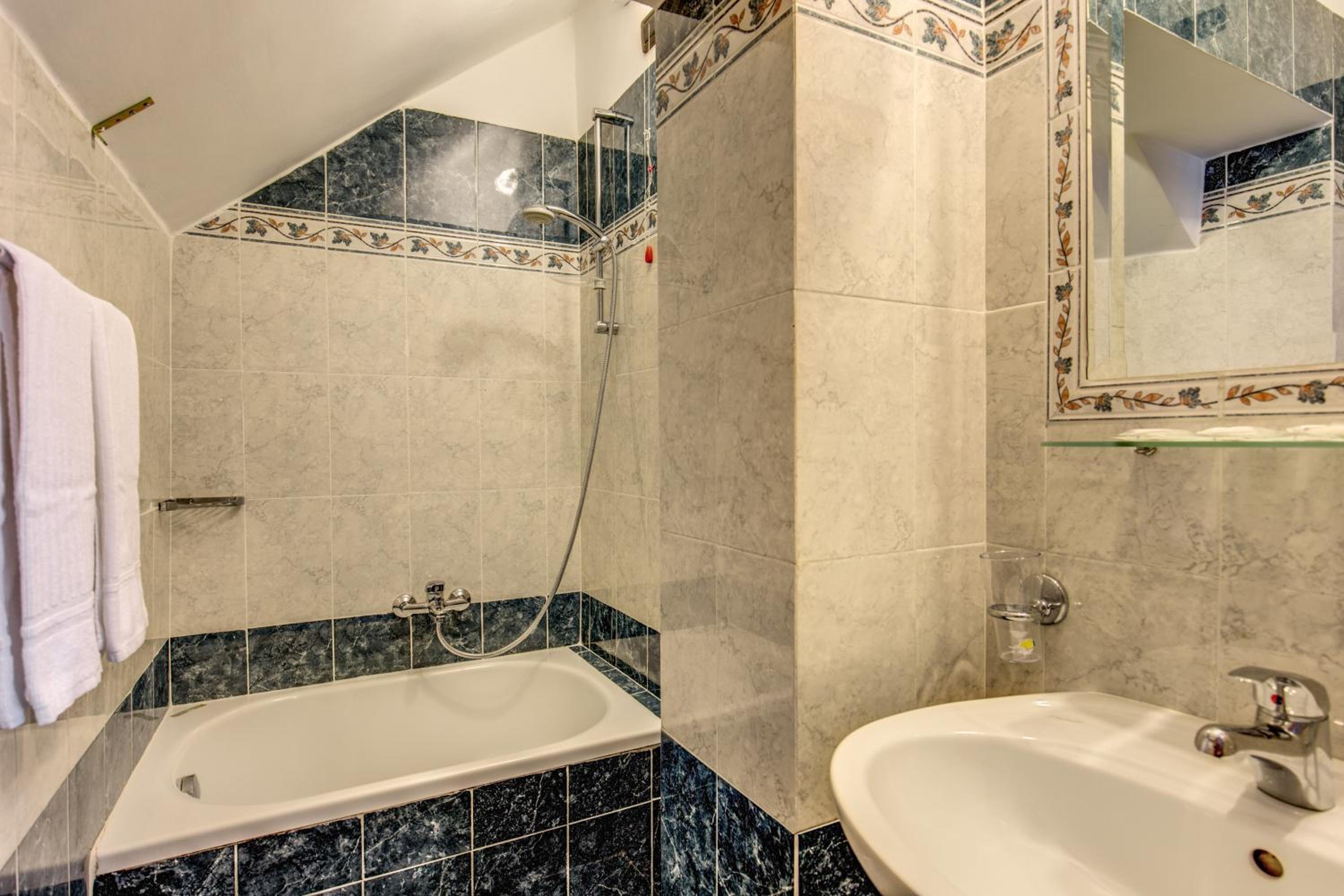 Standard Double or Twin Room with Balcony photo 3