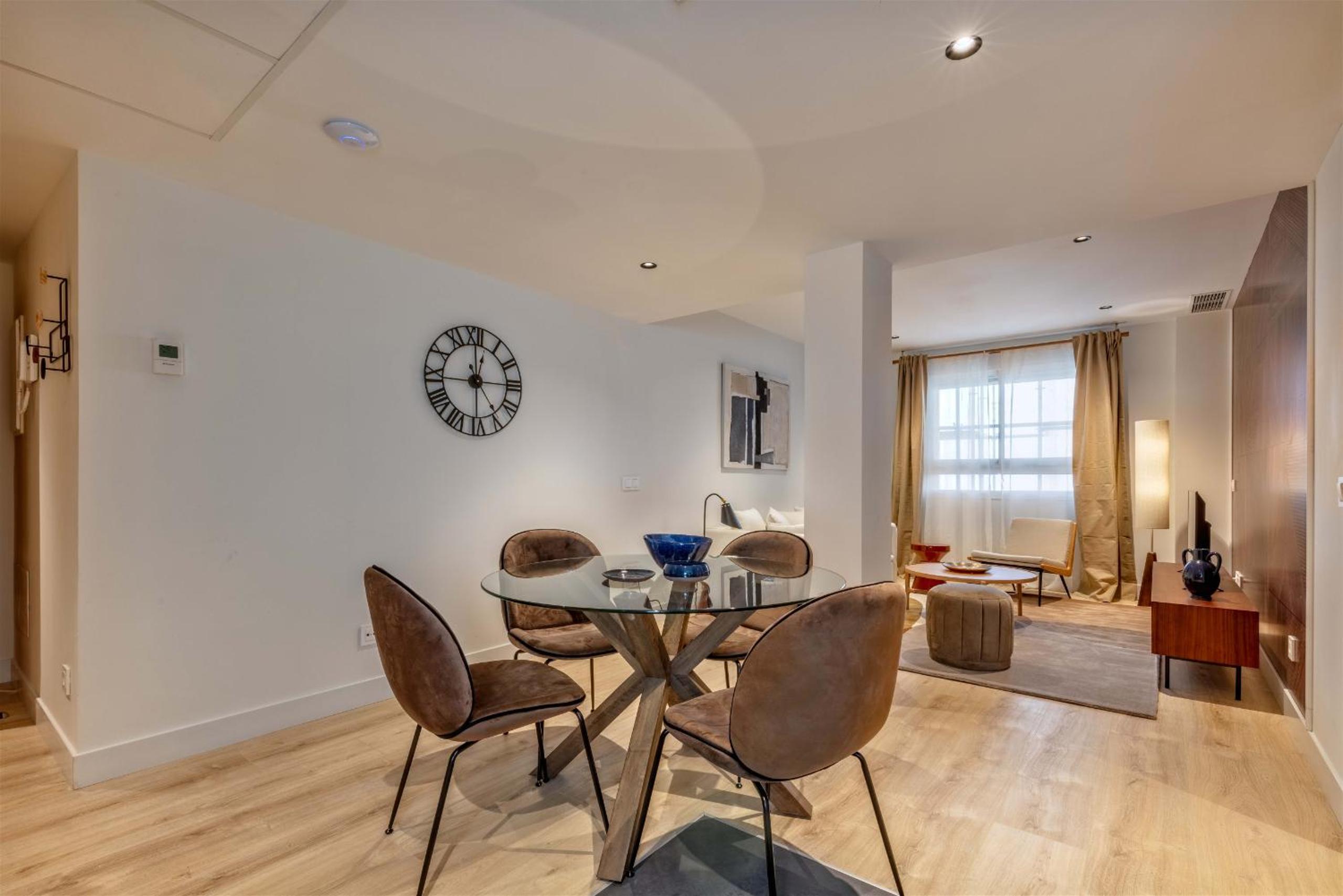 Two-Bedroom Apartment x photo 2