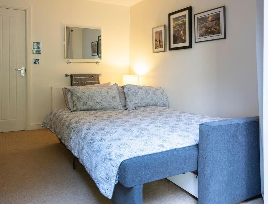Three-Bedroom House photo 1