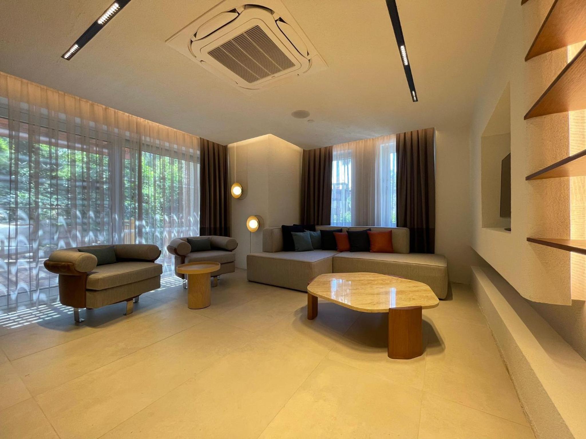 Villa with Private Pool thumbnail 5