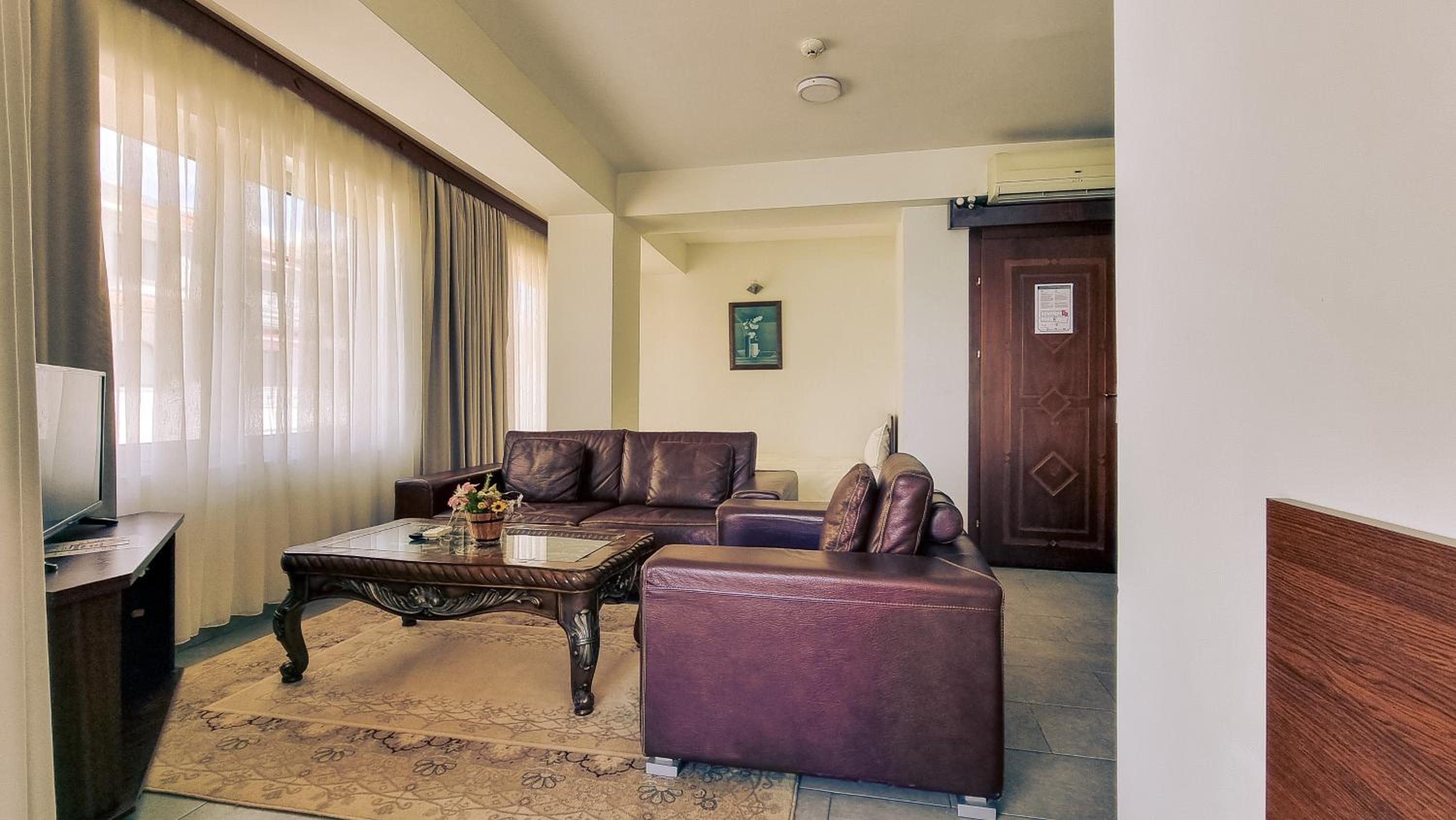 Royal Suite - Photo 9