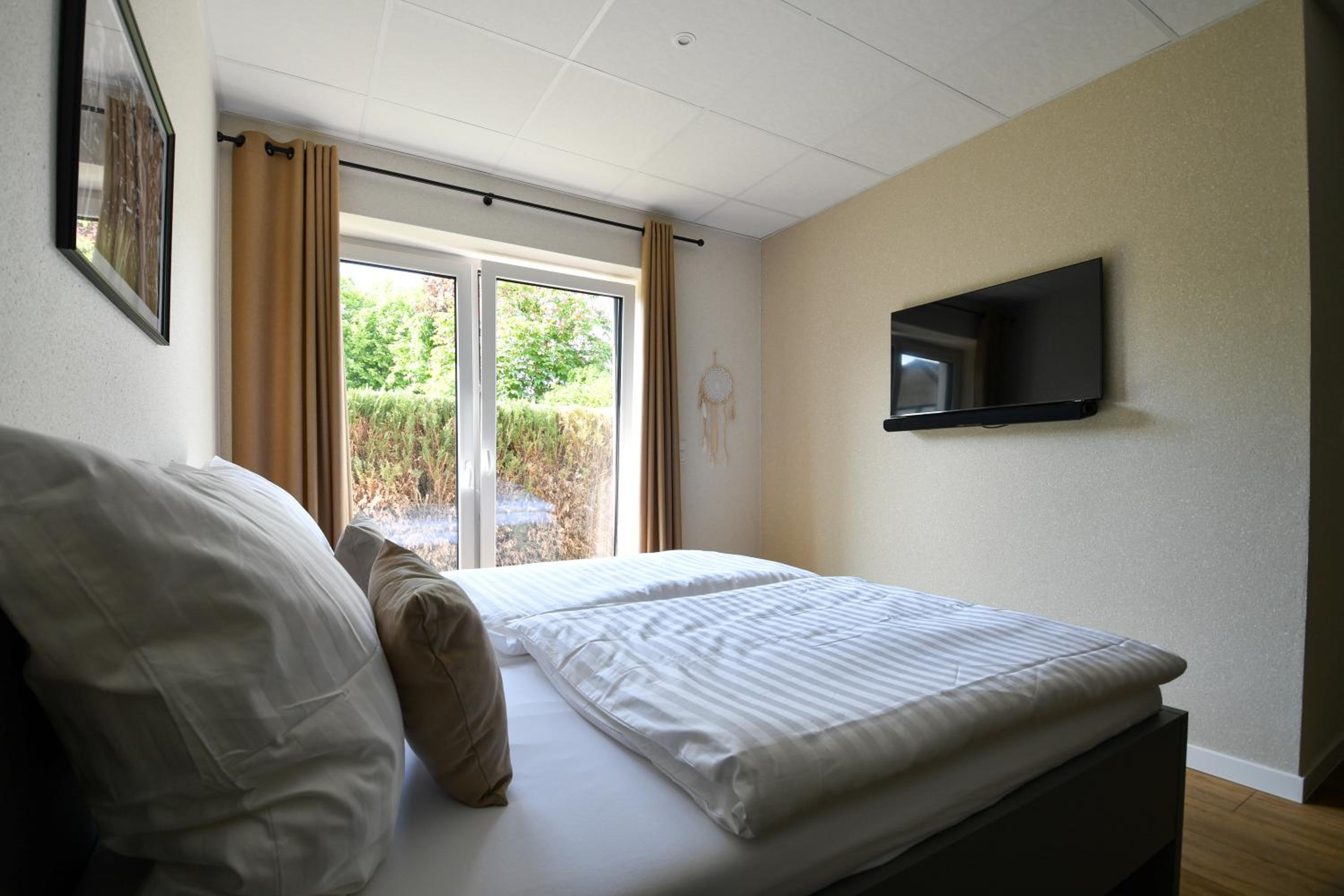 Small Double Room photo 1