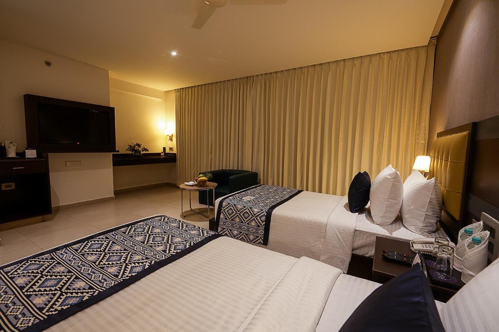 Executive Twin Room - Photo 2