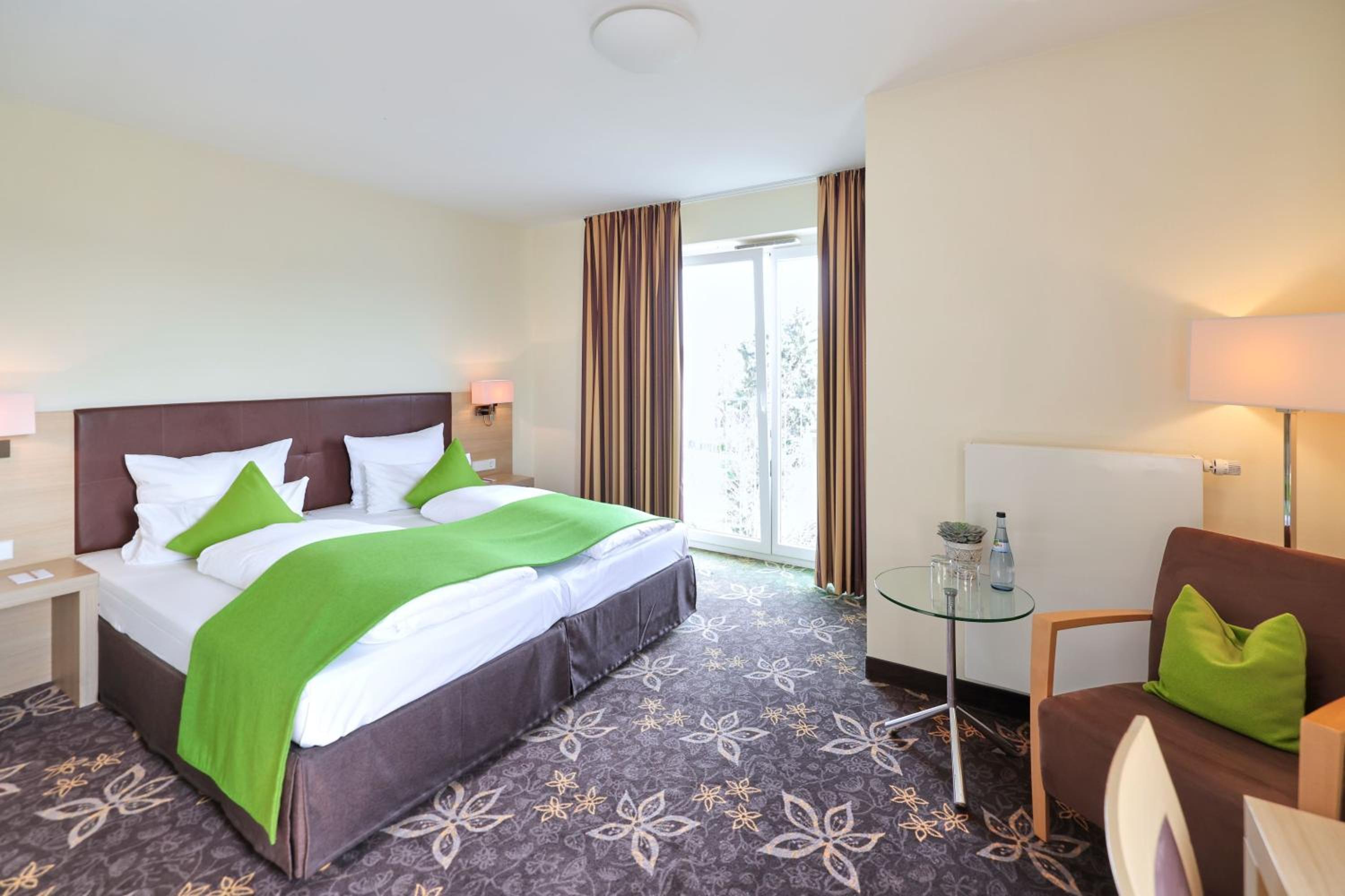 Superior Twin Room photo 3