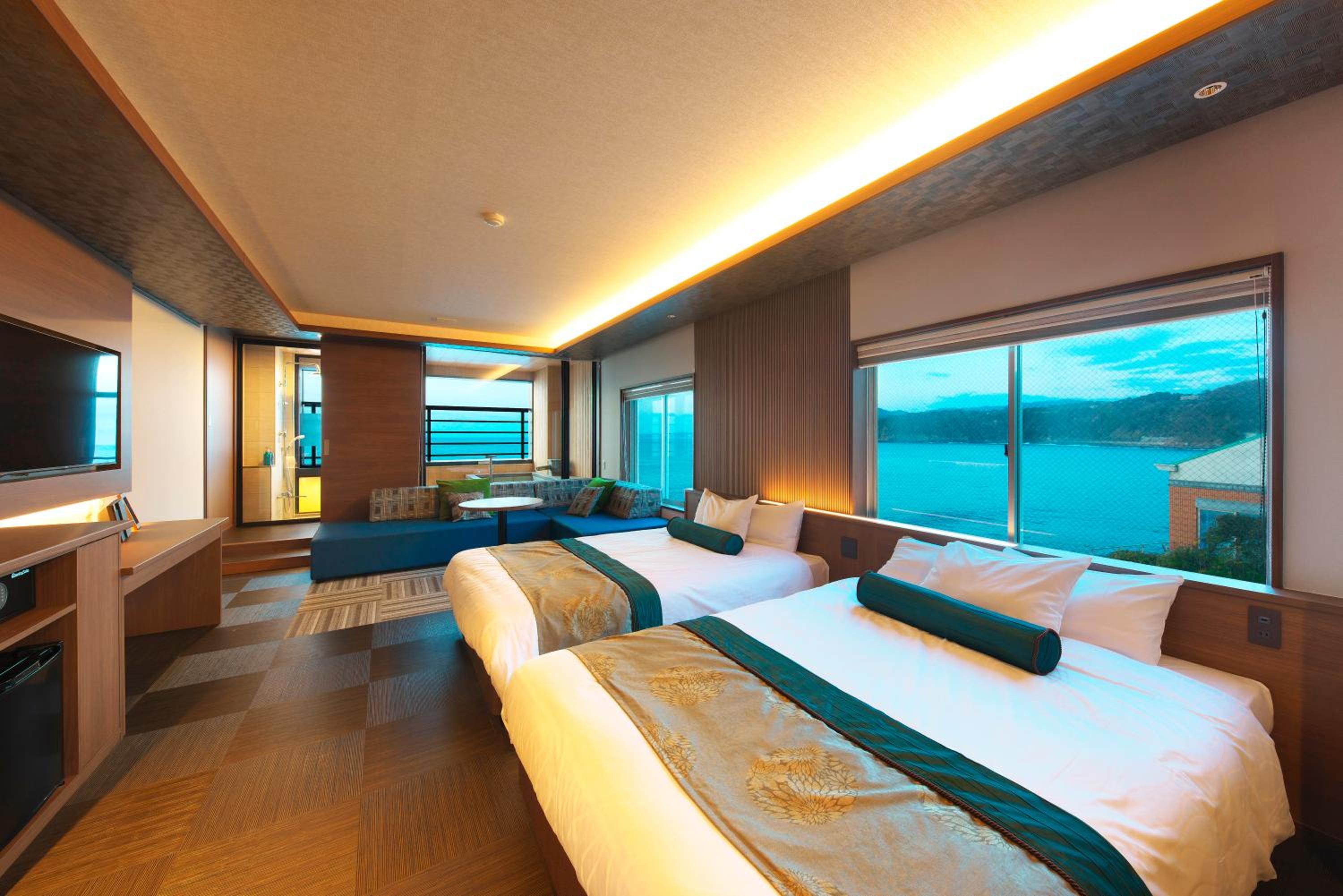 Deluxe Twin Room with Sea View