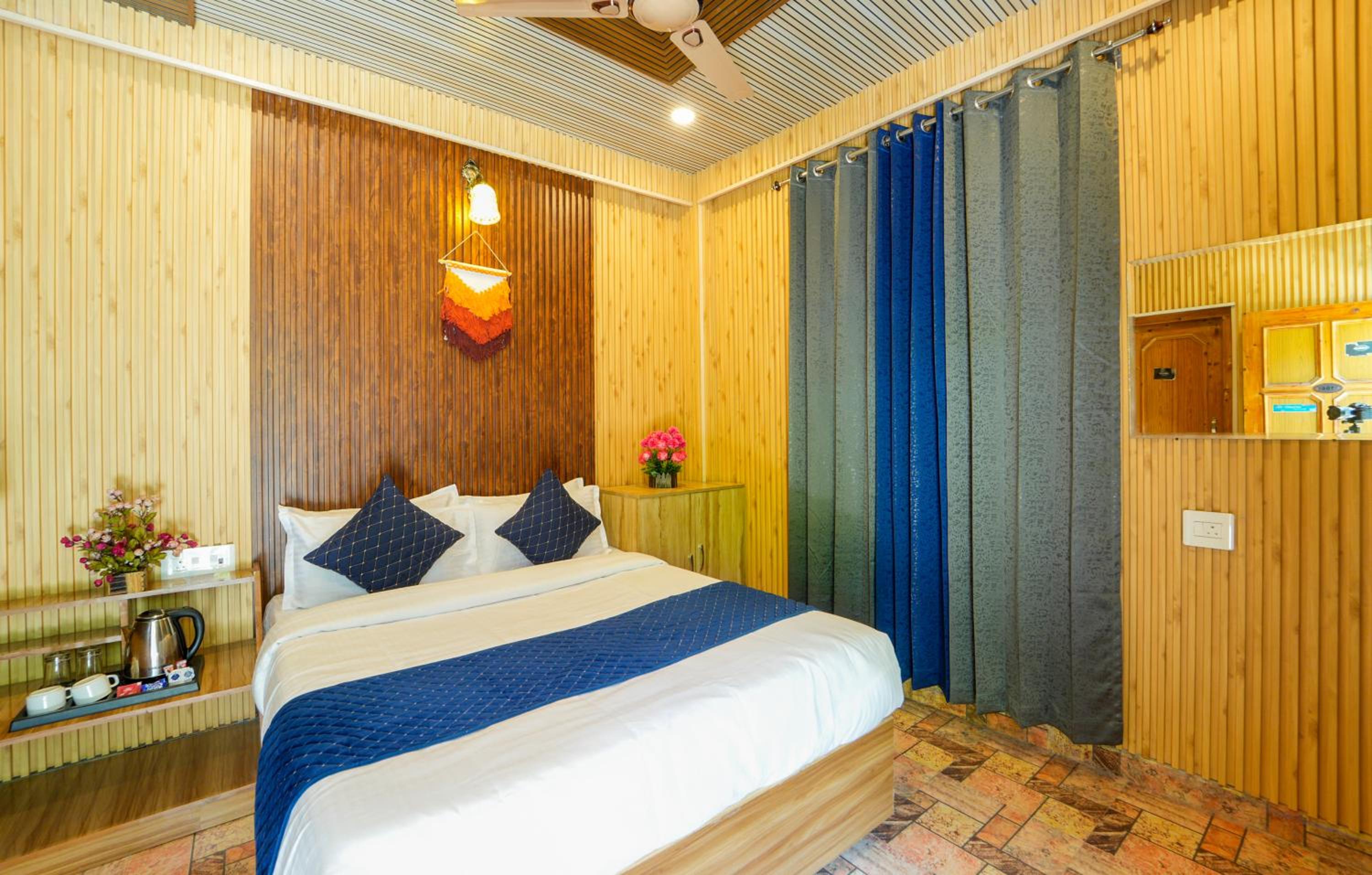 Queen Room With Garden View