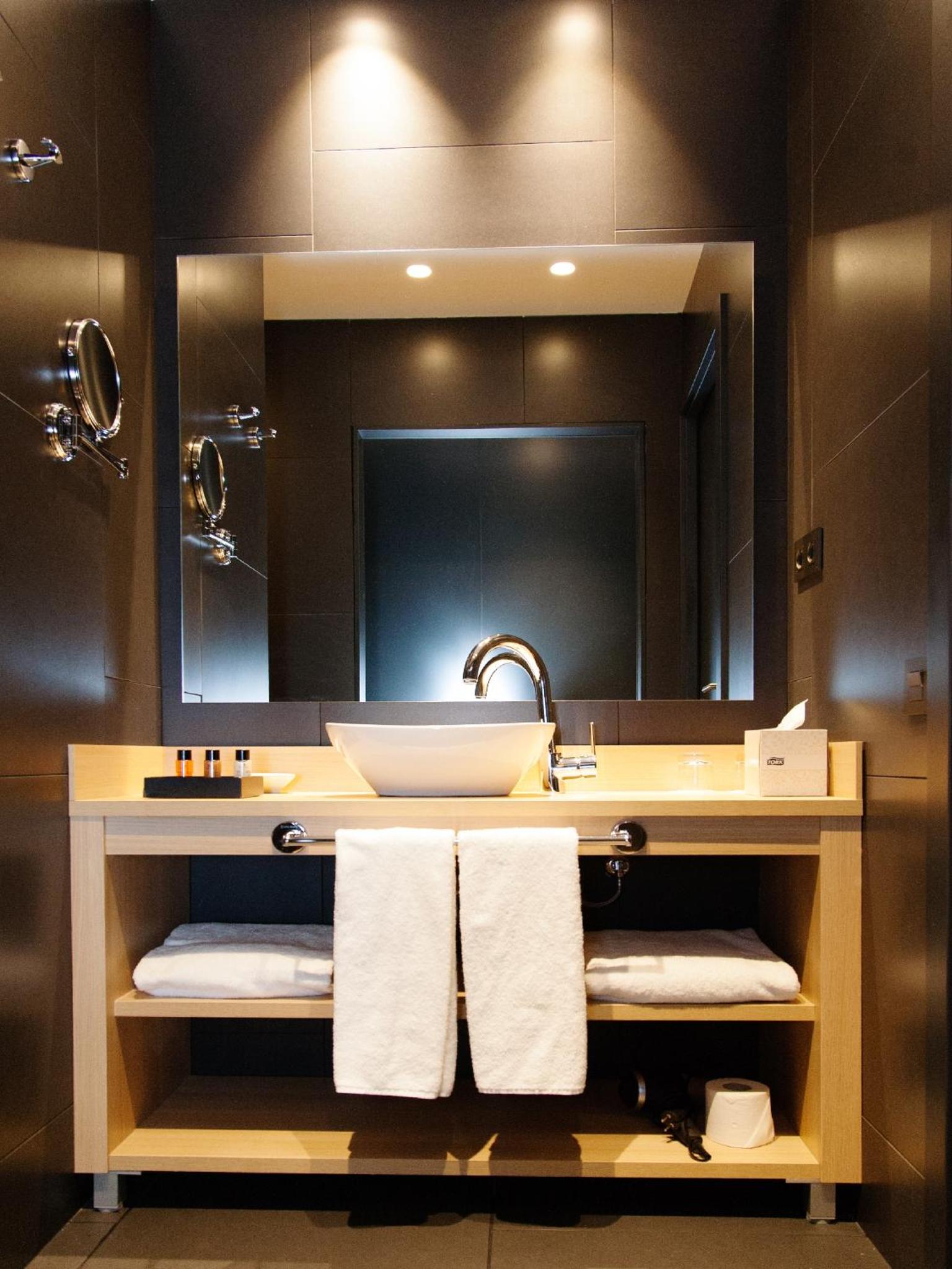 Deluxe Double Room with Spa Bath  photo 3