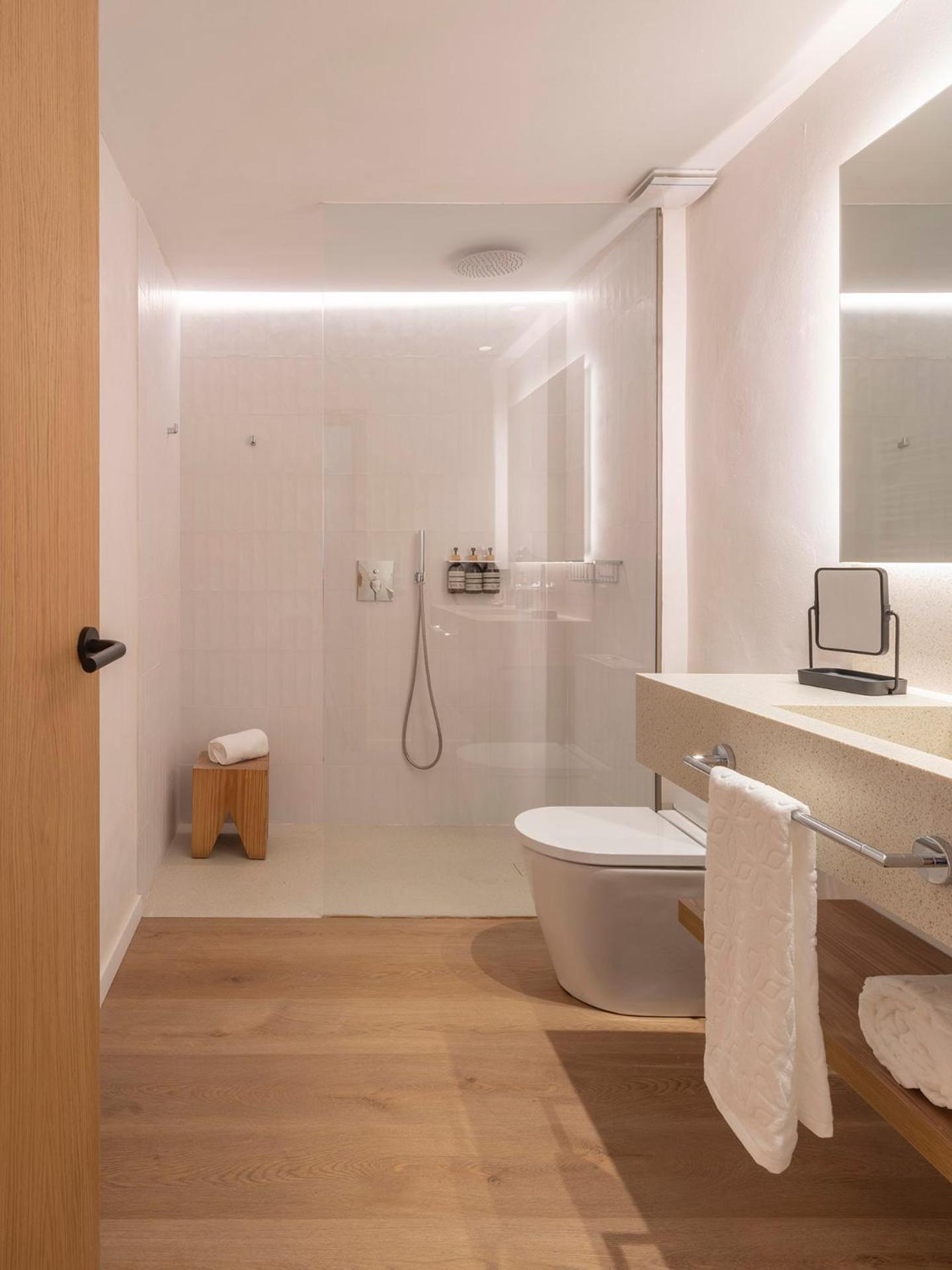 Junior Suite with Terrace - Photo 3