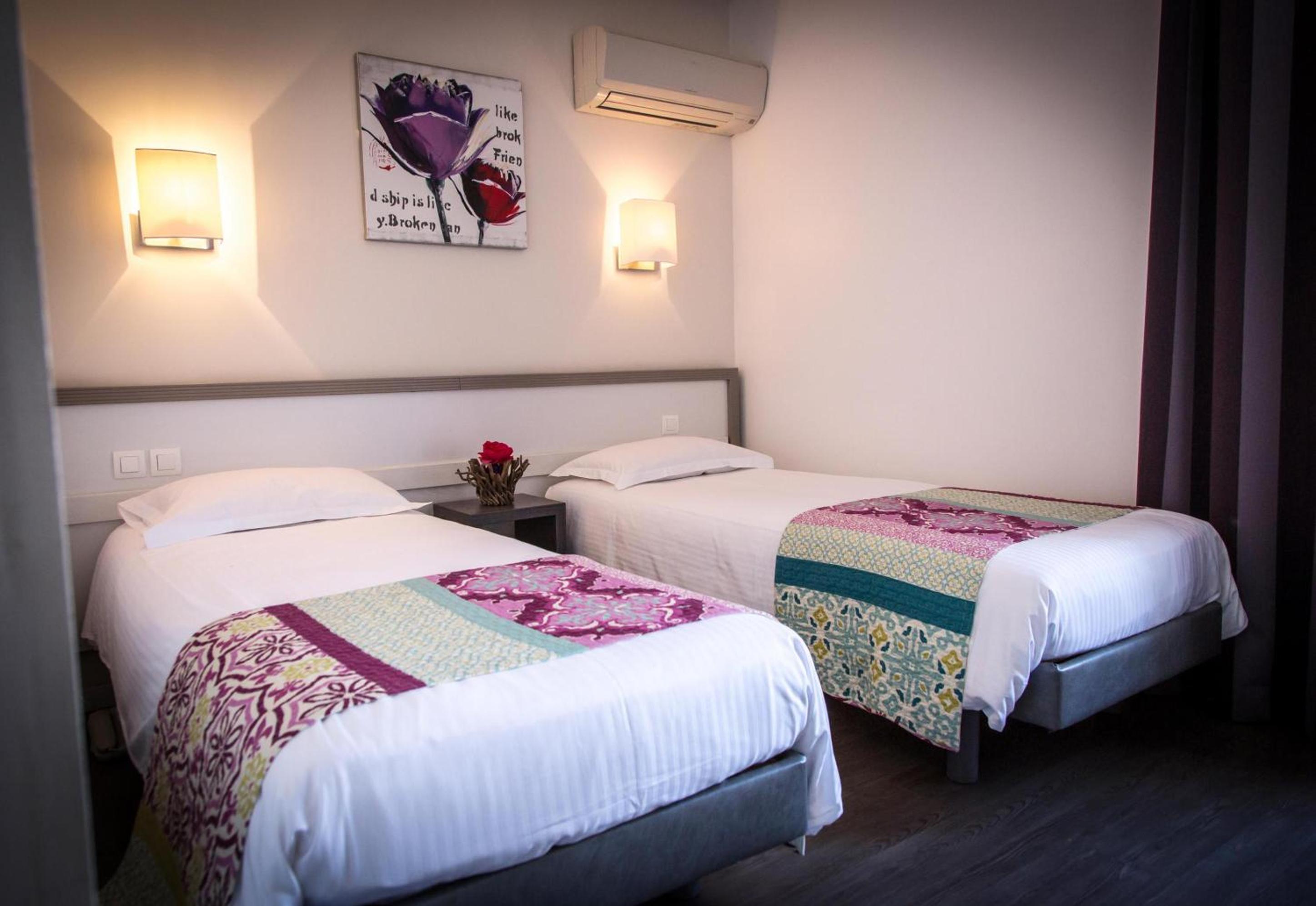 Comfort Double Room with Terrace - Photo 4