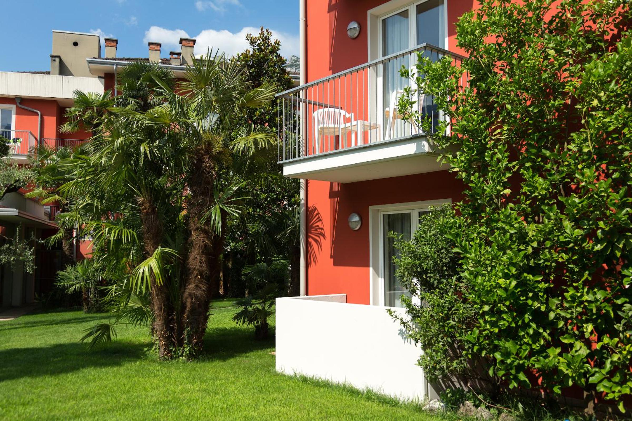 Double Or Twin Room With Garden View photo 2